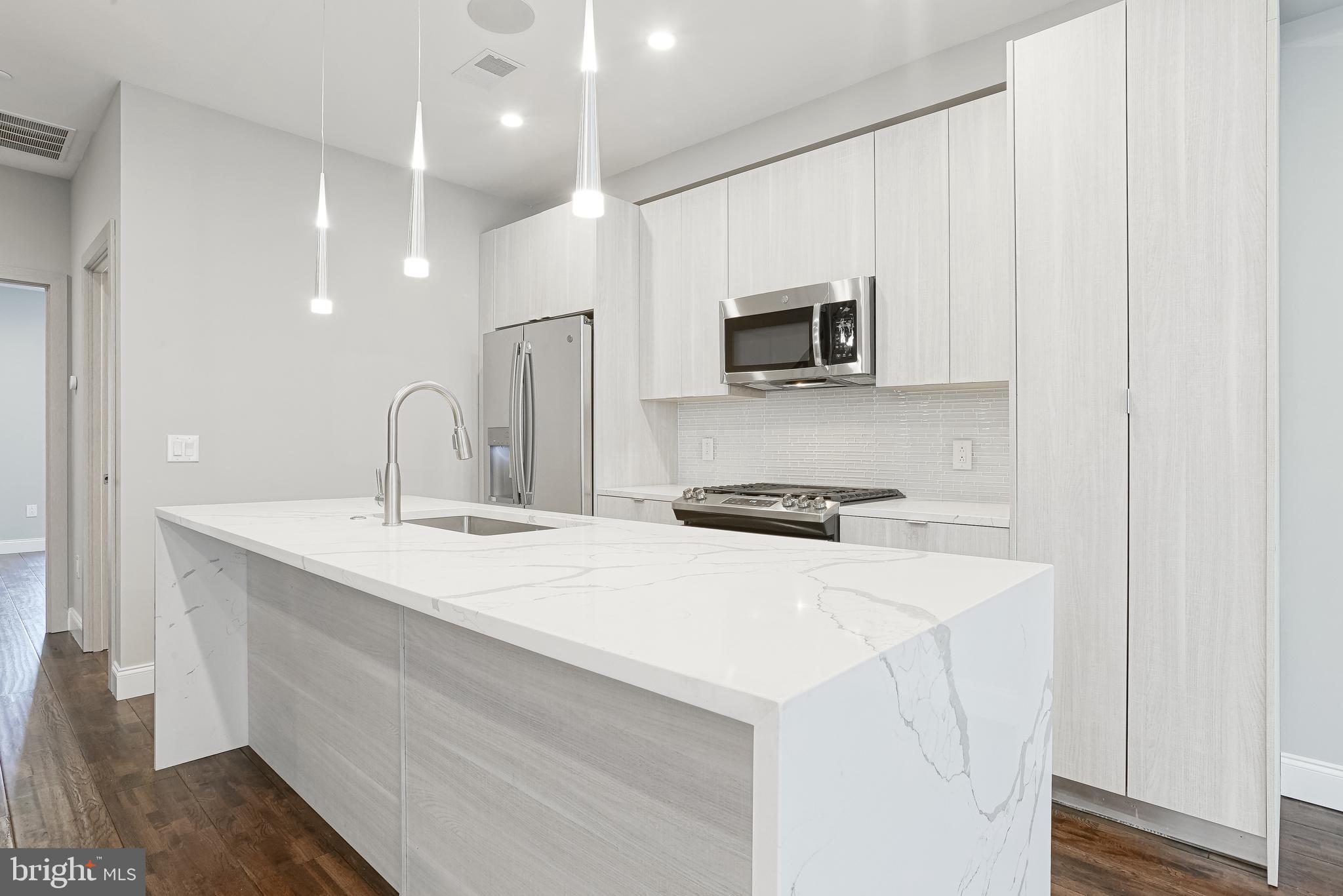 FRANCISVILLE - Residential