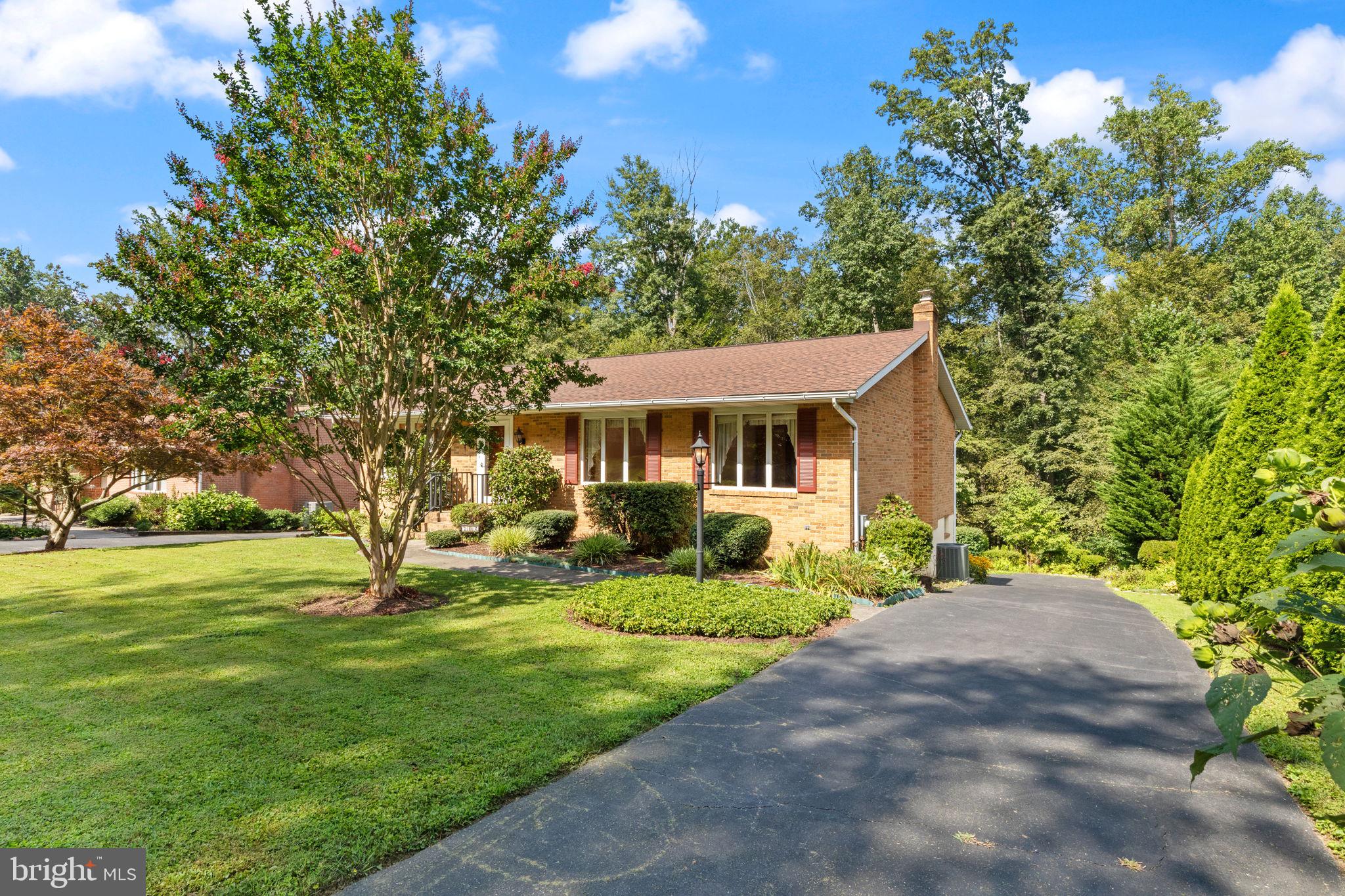 702 PONDEROSA DRIVE