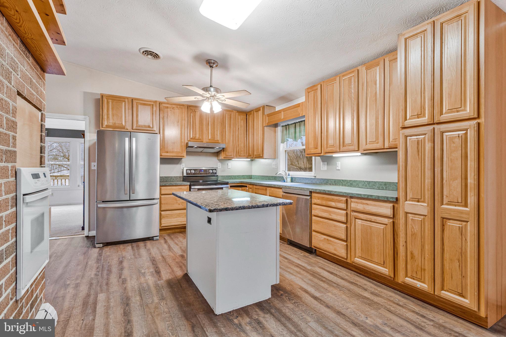 1651 PARIS OAKS ROAD