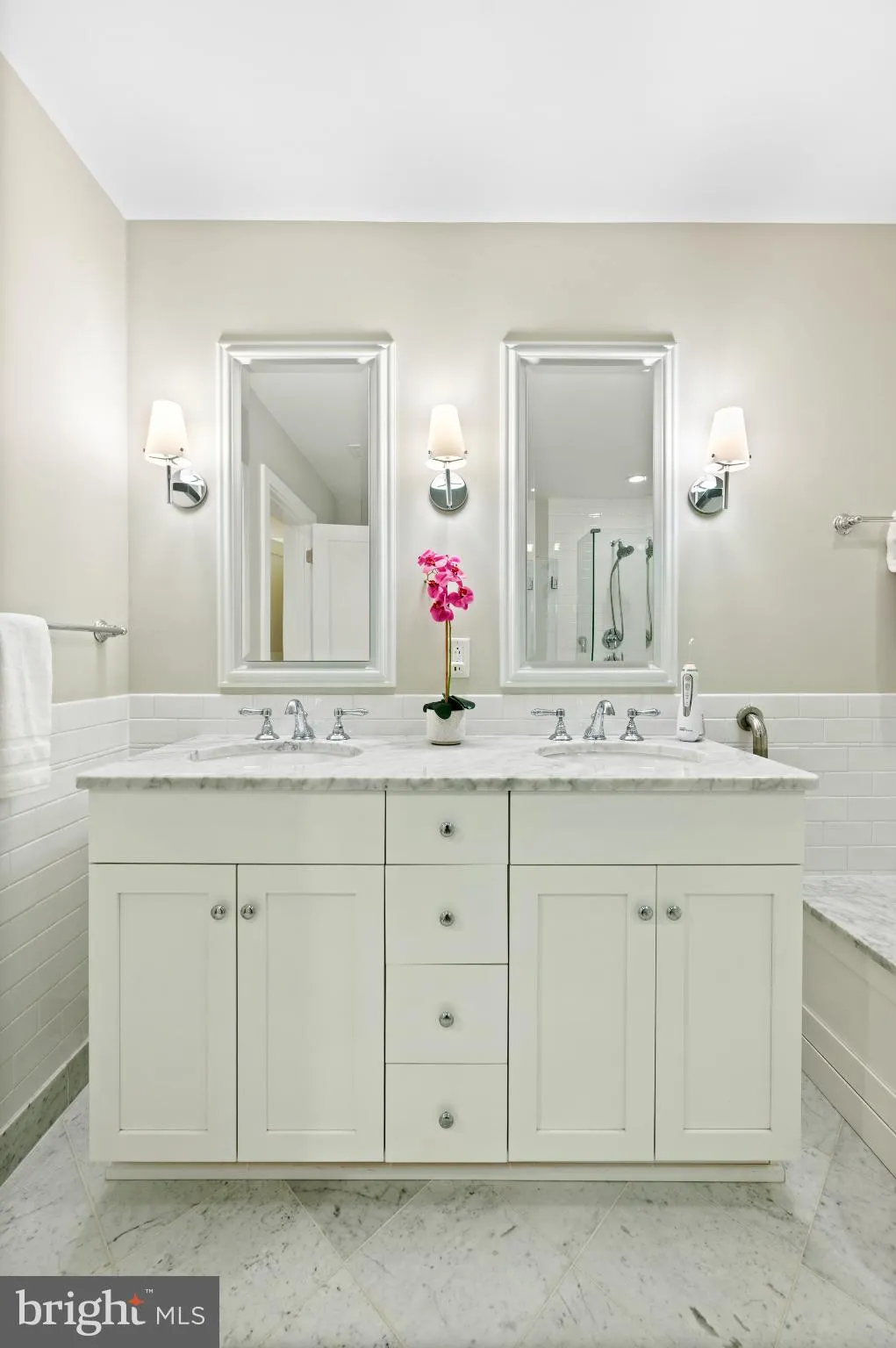 Wayne, Pennsylvania 19087, United States, 2 Bedrooms Bedrooms, ,2 BathroomsBathrooms,Residential,Active,215945