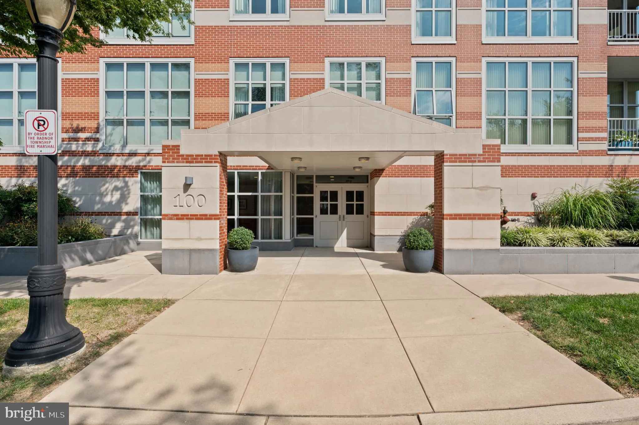 Wayne, Pennsylvania 19087, United States, 2 Bedrooms Bedrooms, ,2 BathroomsBathrooms,Residential,Active,215945