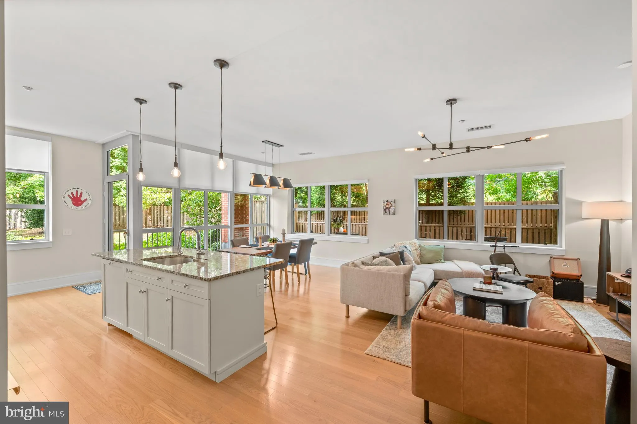 Wayne, Pennsylvania 19087, United States, 2 Bedrooms Bedrooms, ,2 BathroomsBathrooms,Residential,Active,215945