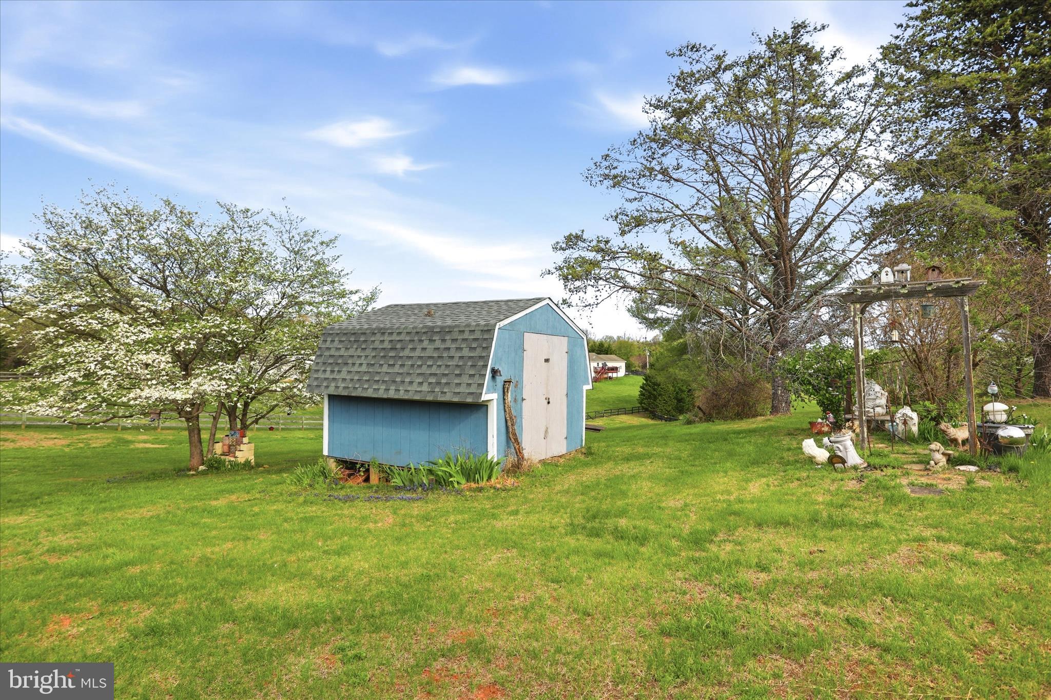 ROUTS HILL - Residential