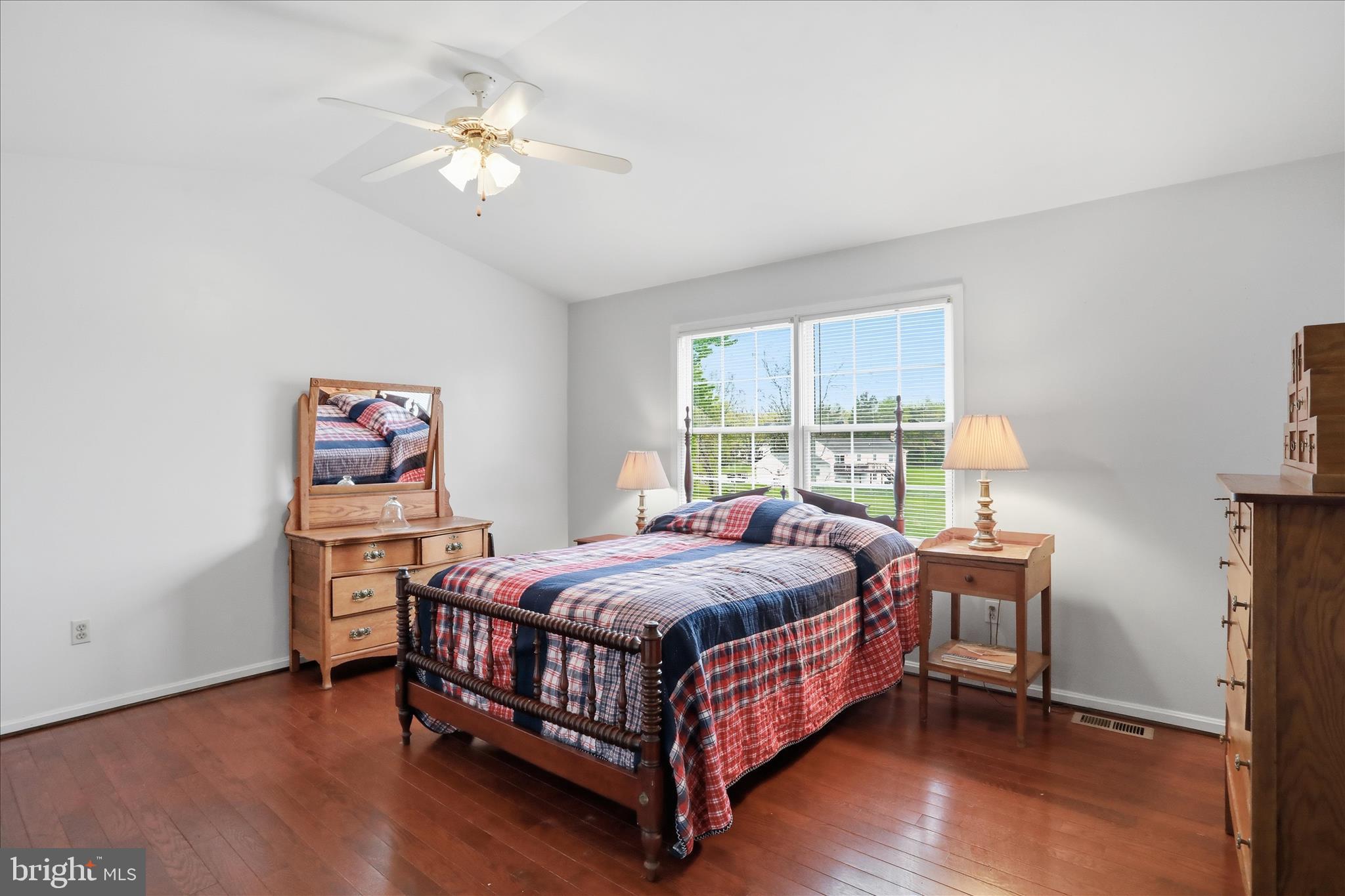 ROUTS HILL - Residential