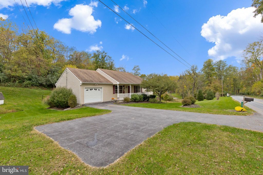Photo of 1240 Dridge Hill Road, Lititz, PA 17543 (MLS # PALA2042696)