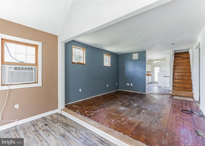 MIDDLE RIVER - Residential