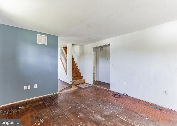 MIDDLE RIVER - Residential