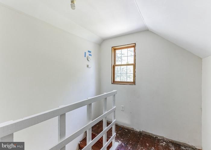 MIDDLE RIVER - Residential