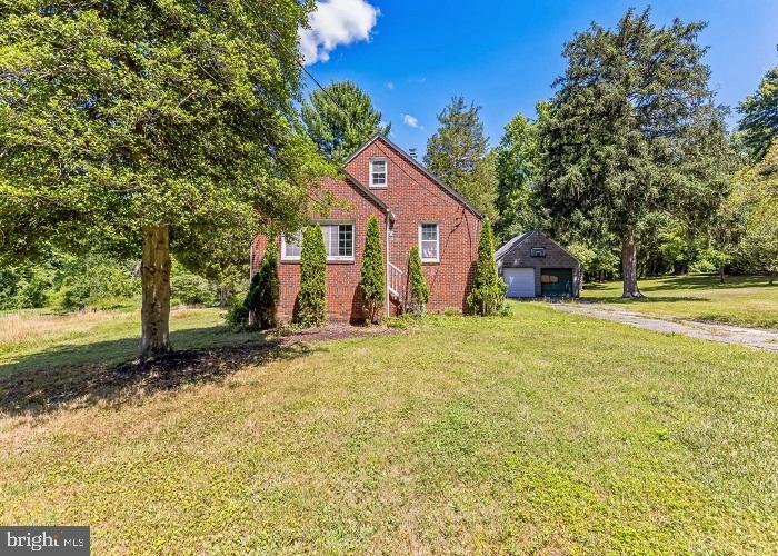 MIDDLE RIVER - Residential