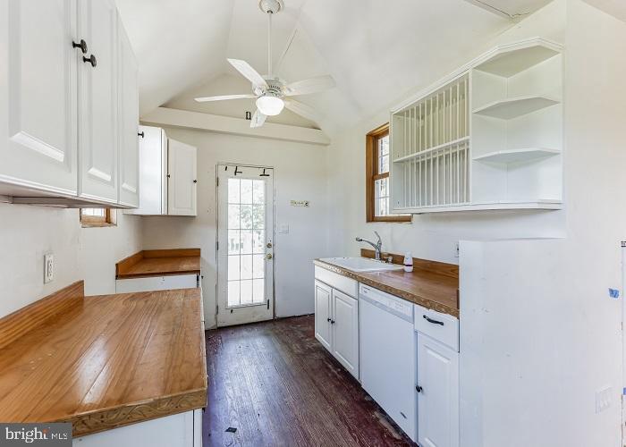 MIDDLE RIVER - Residential