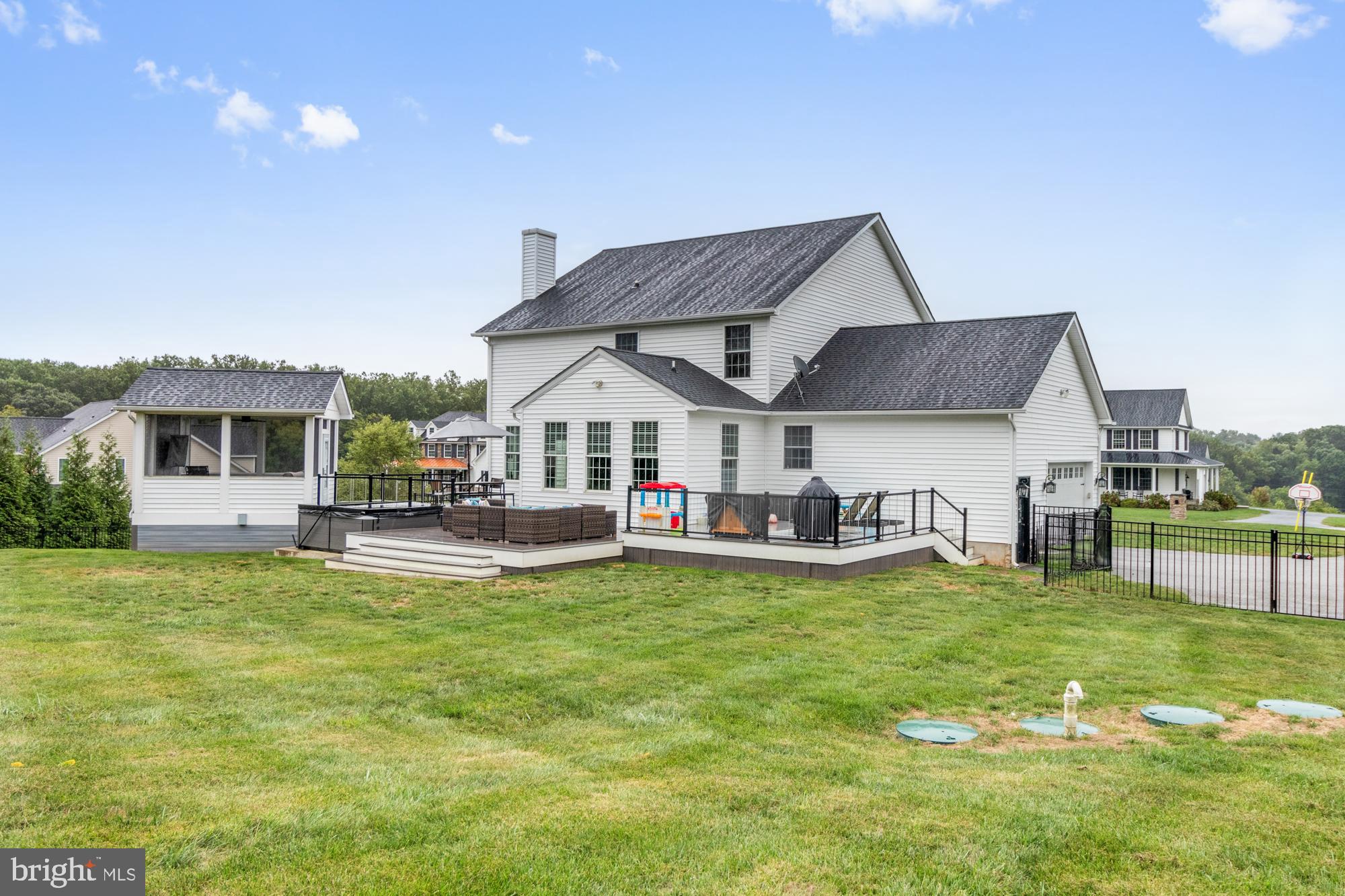 GRAYSONS RIDGE - Residential