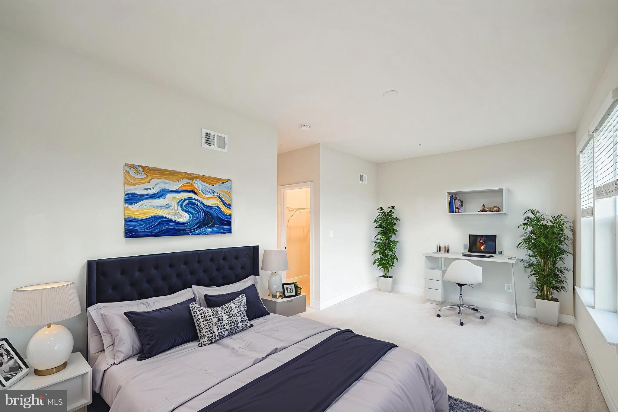 MEDFIELD - Residential