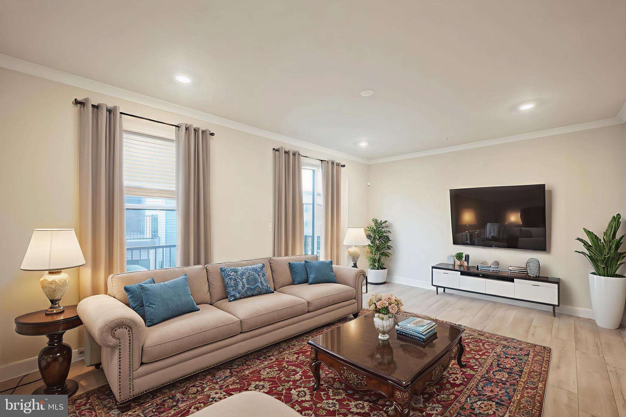 MEDFIELD - Residential