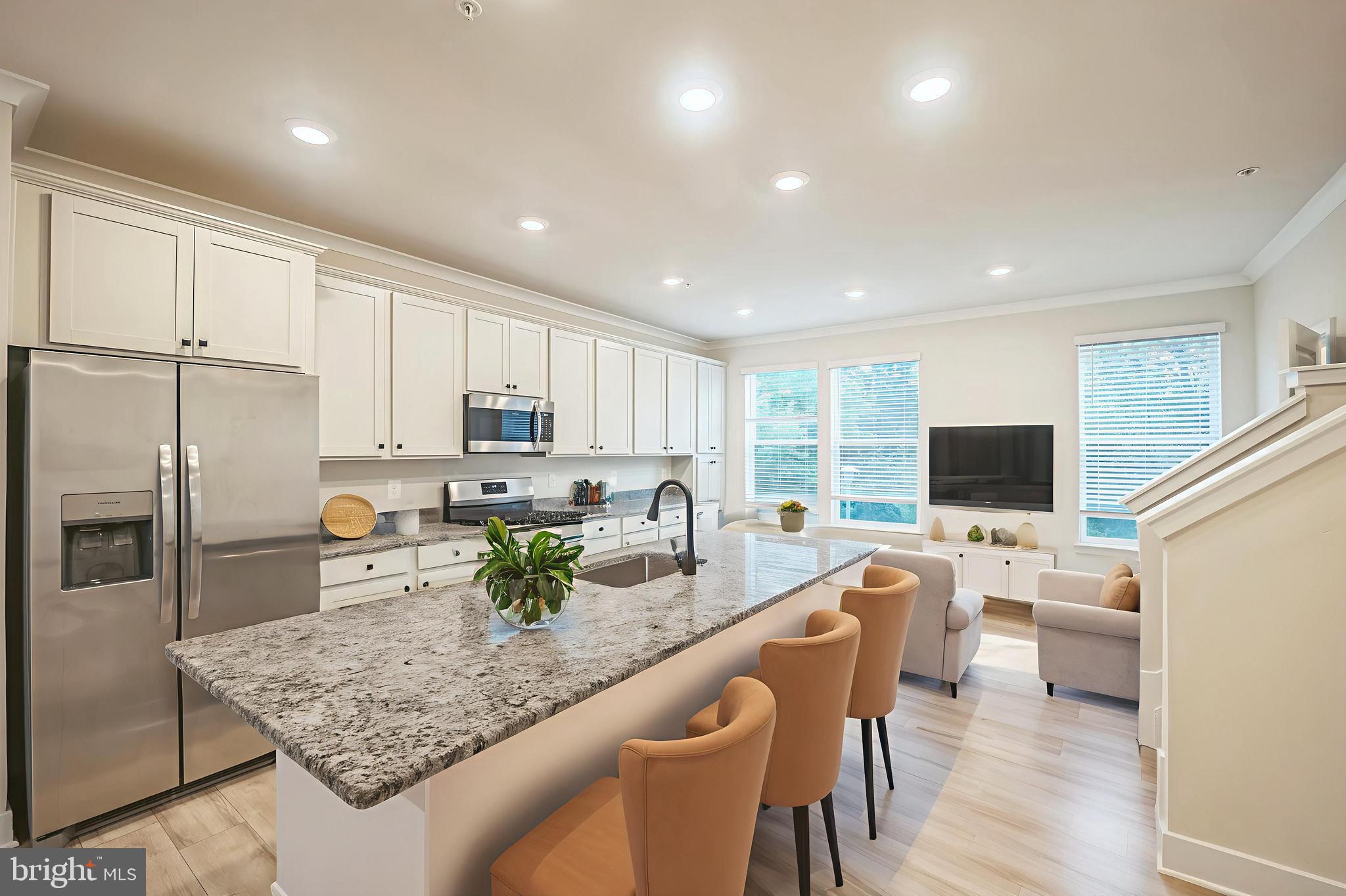 MEDFIELD - Residential