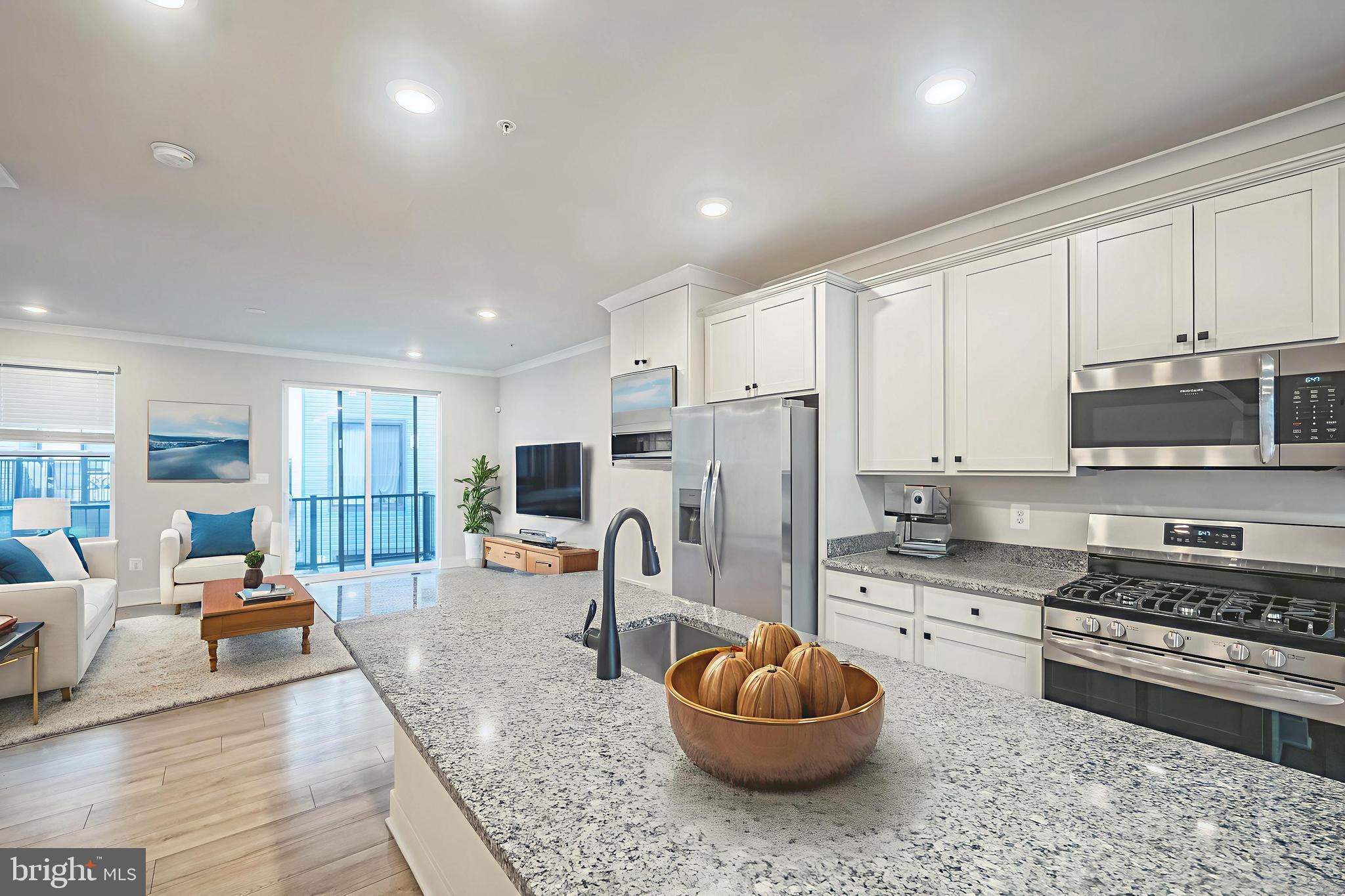 MEDFIELD - Residential