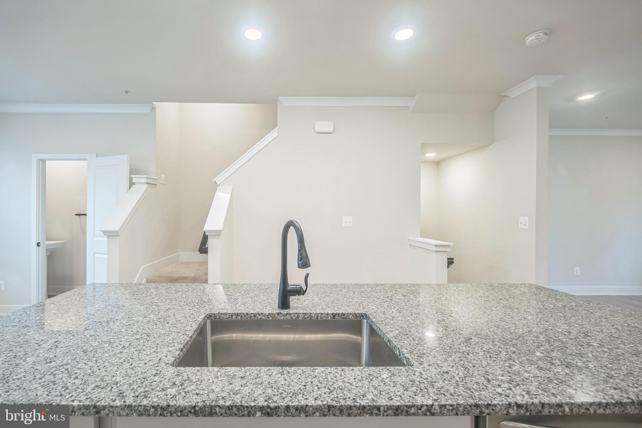MEDFIELD - Residential