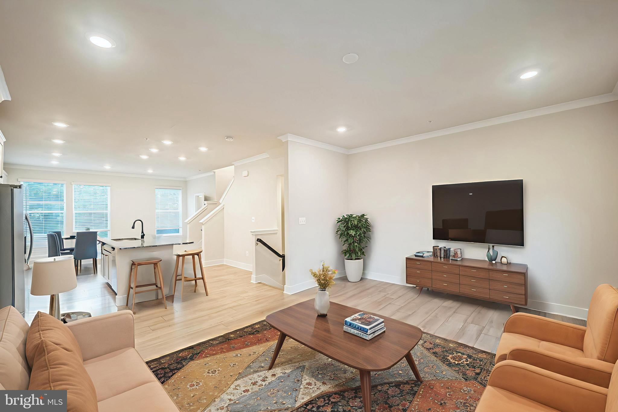 MEDFIELD - Residential