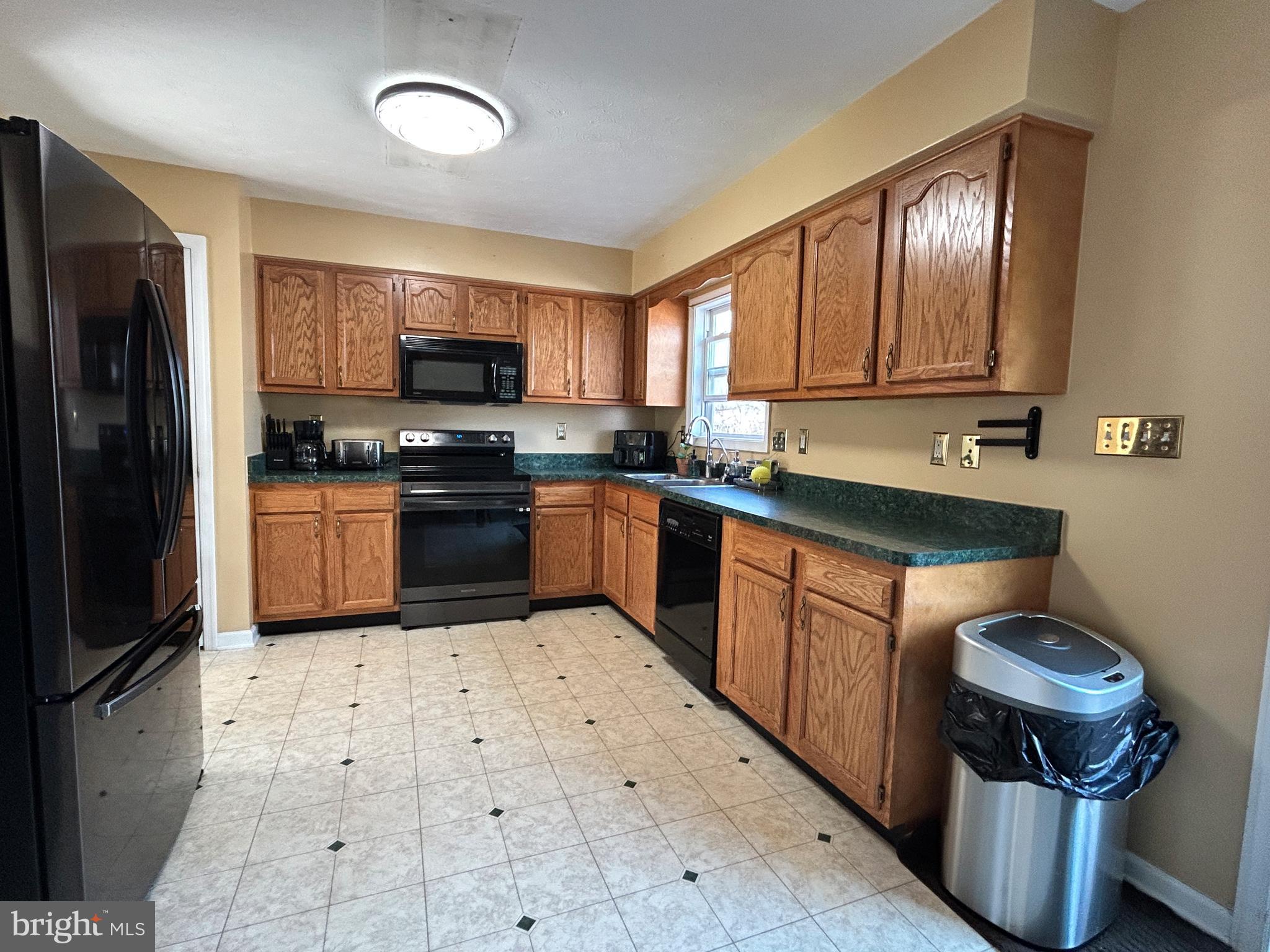 ELIZABETH STATION - Residential