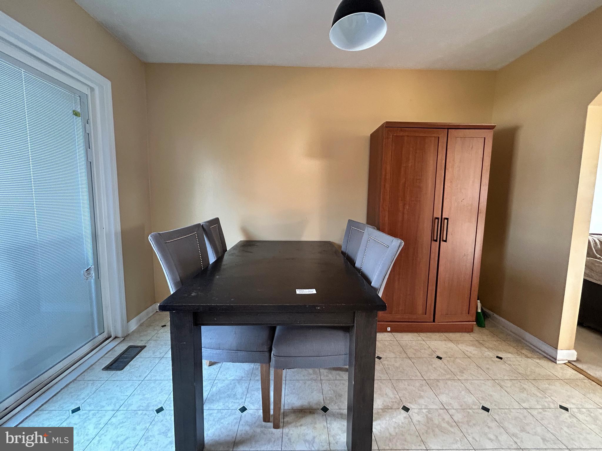 ELIZABETH STATION - Residential