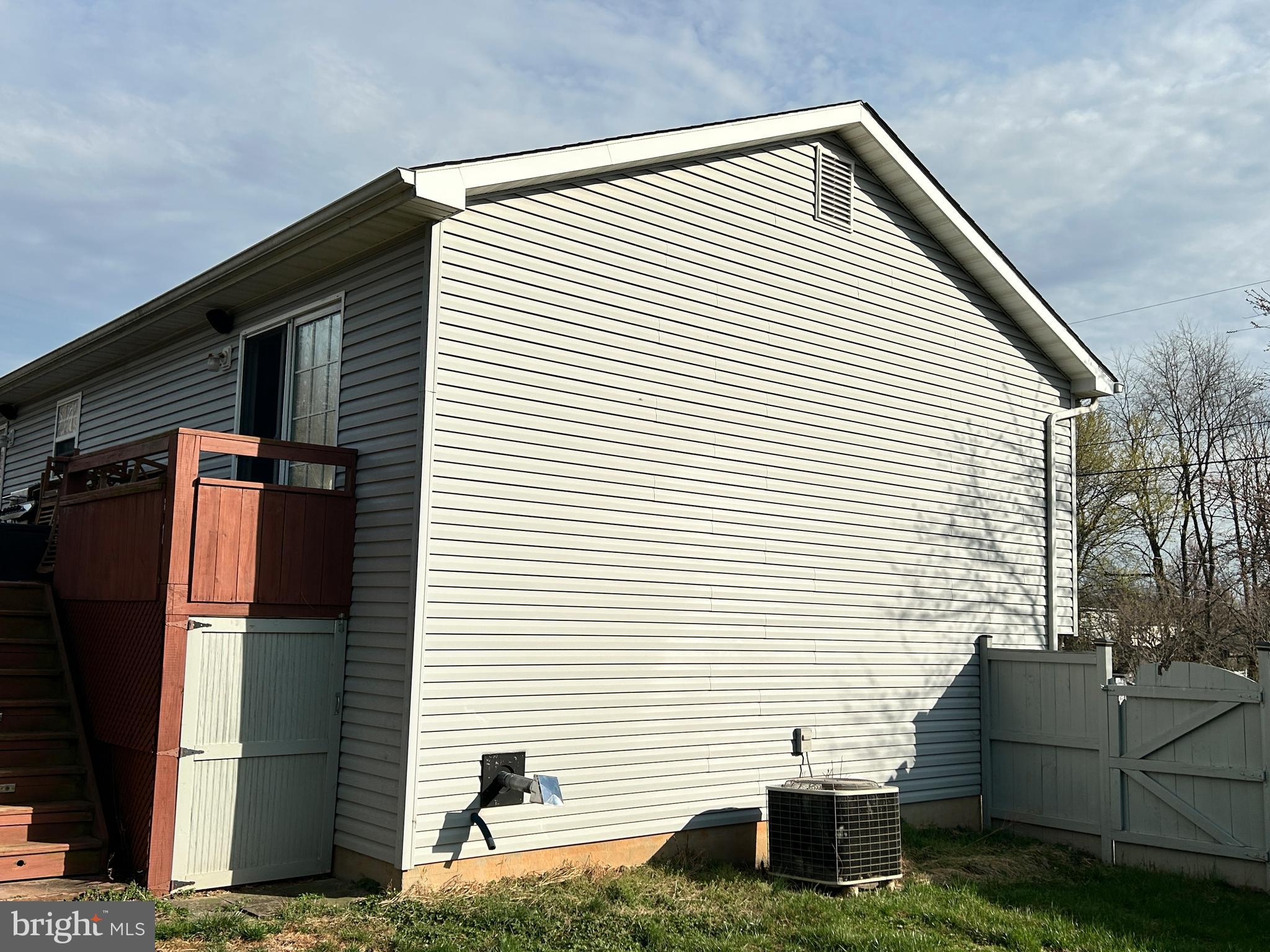 ELIZABETH STATION - Residential