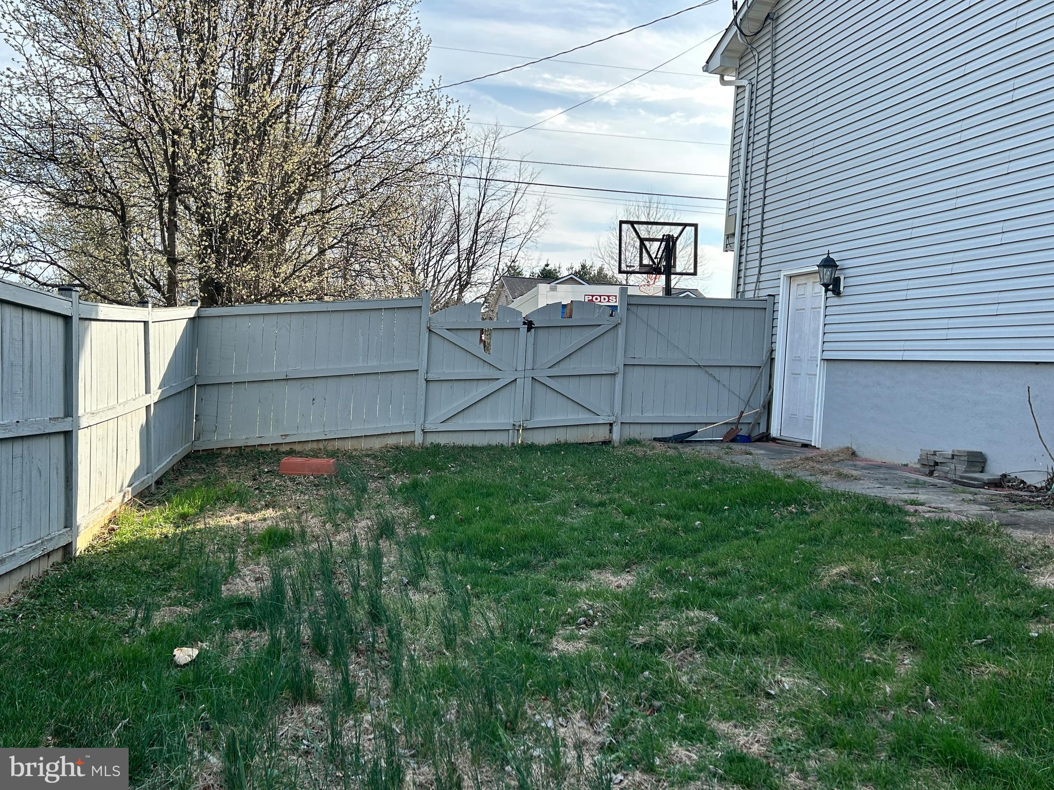 ELIZABETH STATION - Residential