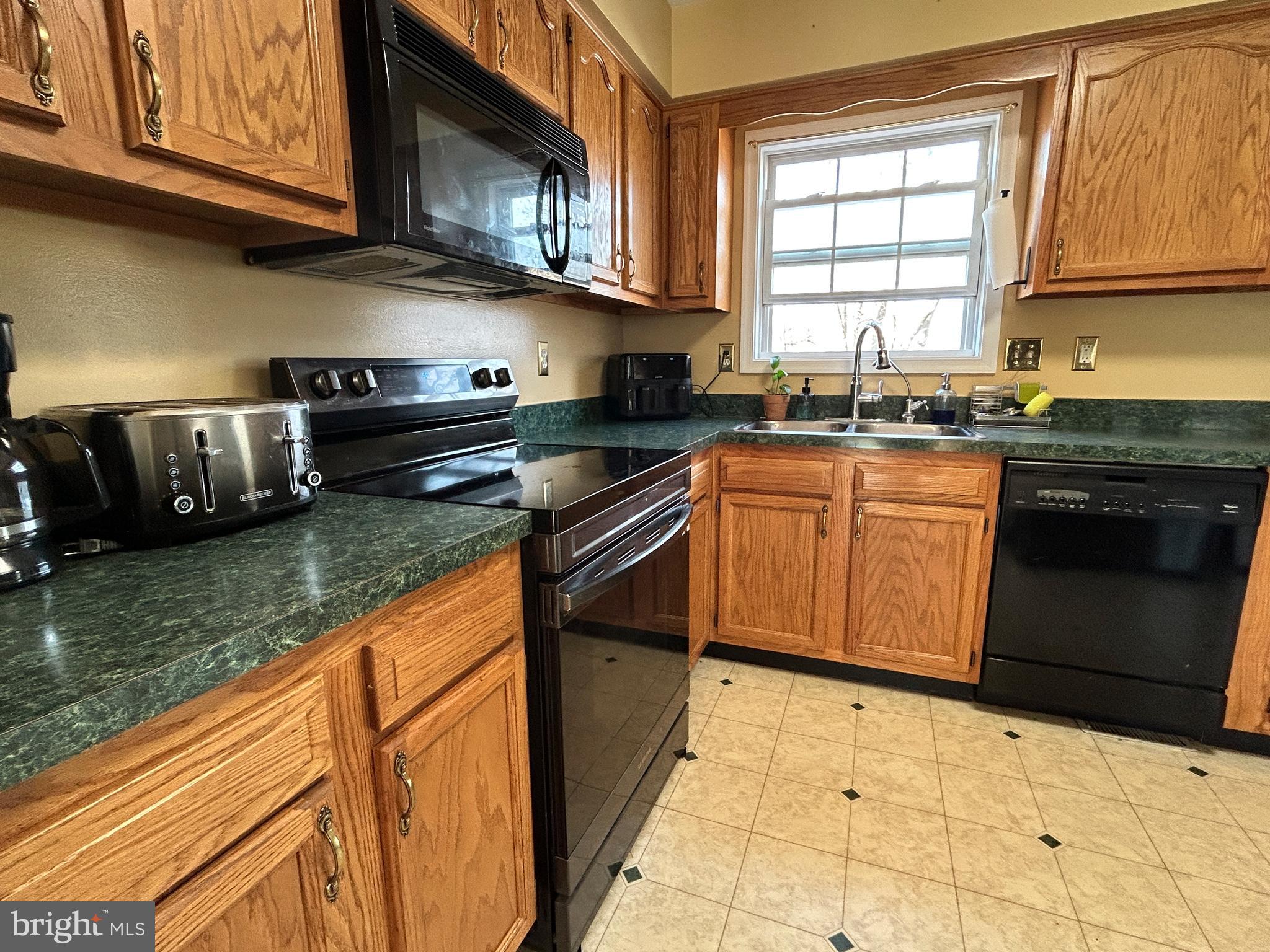 ELIZABETH STATION - Residential