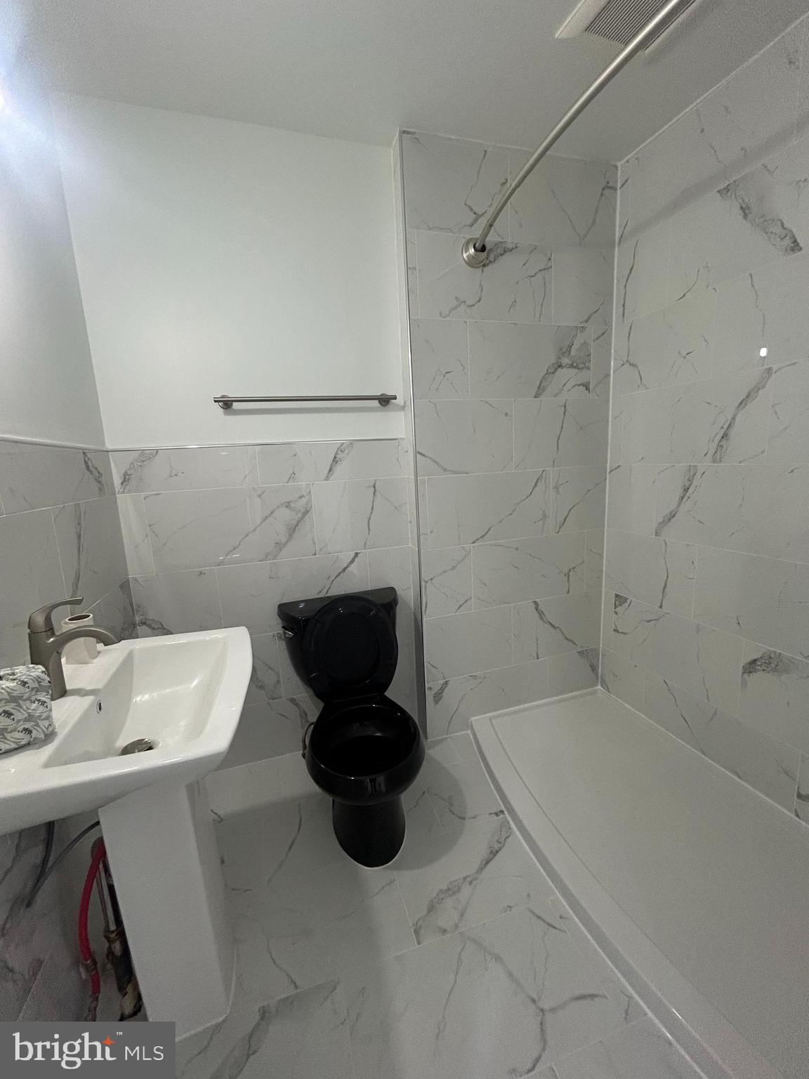 WASHINGTON SQ - Residential Lease