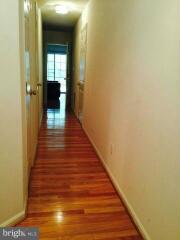 SIGNATURE AT BROADLANDS - Residential Lease