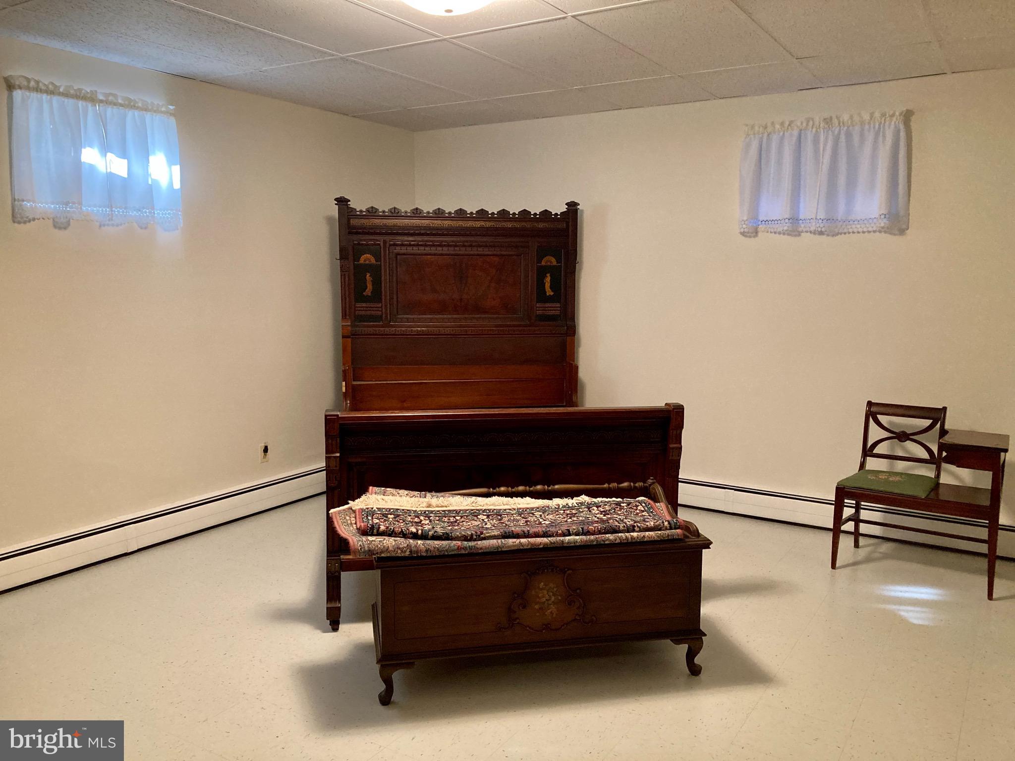 NORRIS PYLES OLD MILL ES - Residential