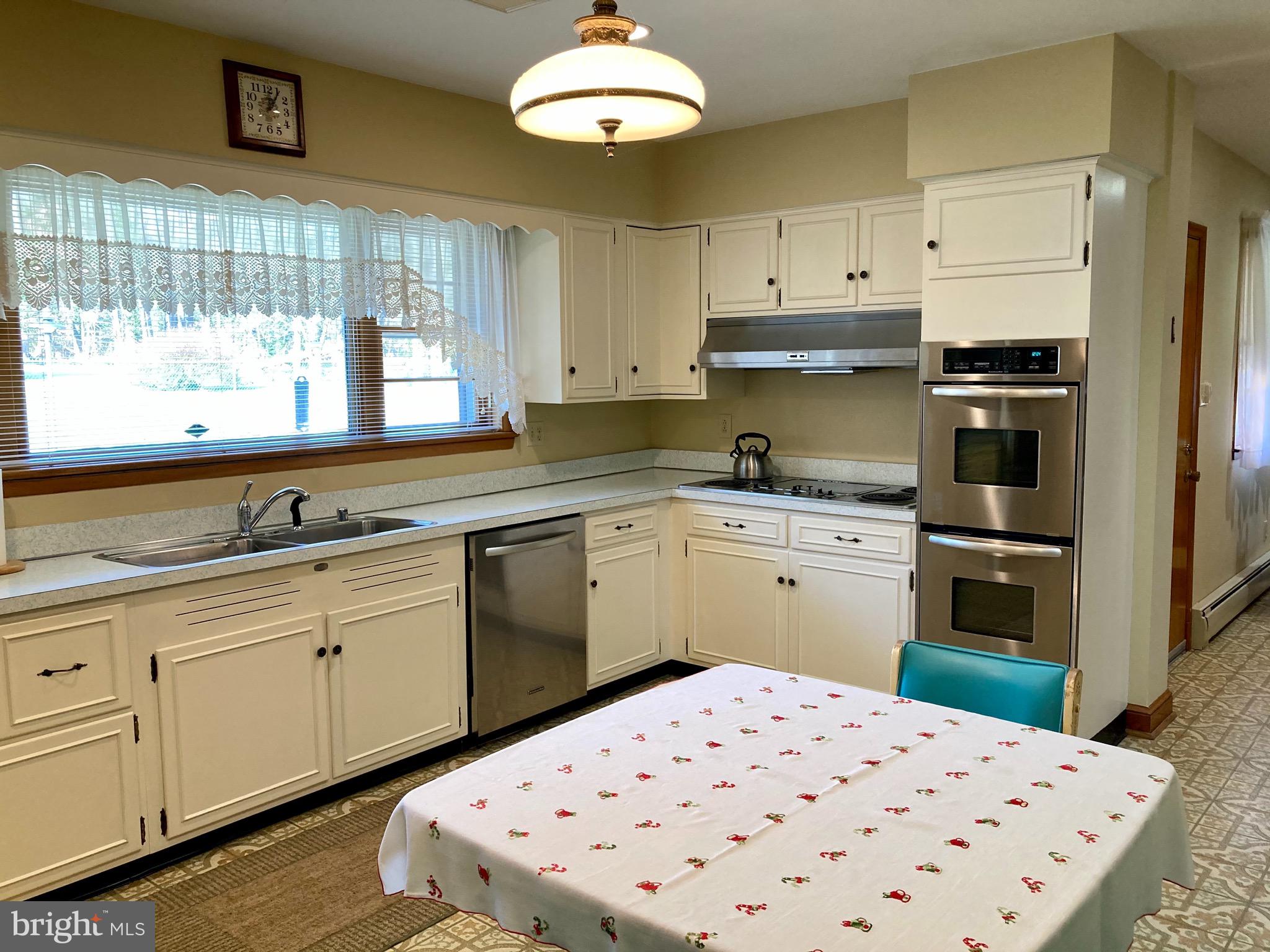 NORRIS PYLES OLD MILL ES - Residential