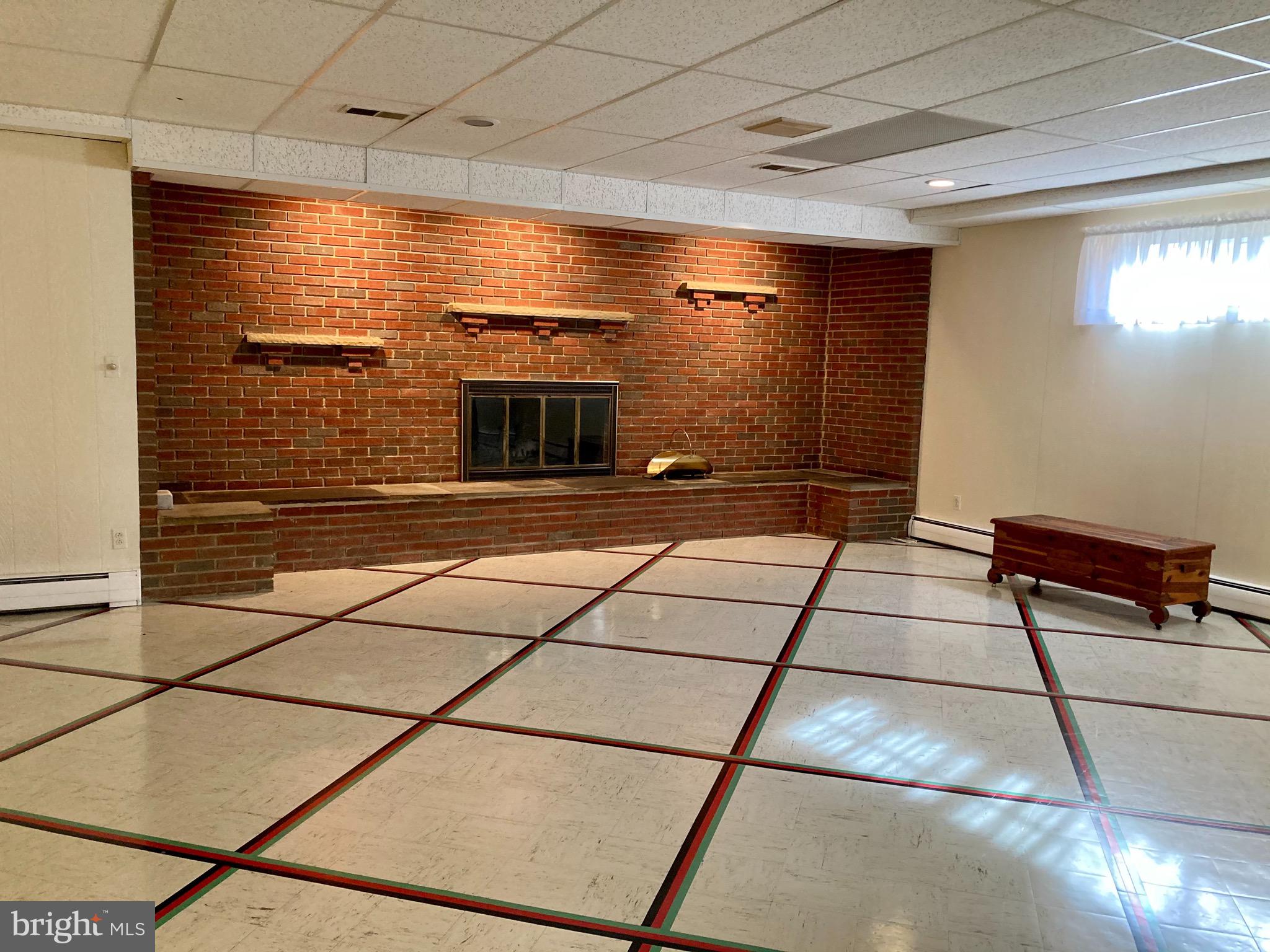 NORRIS PYLES OLD MILL ES - Residential