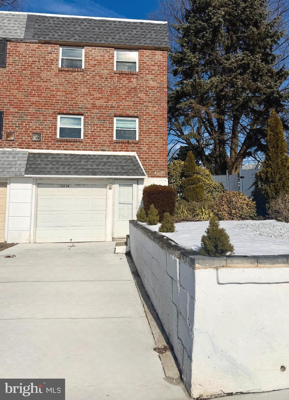 SOMERTON - Residential