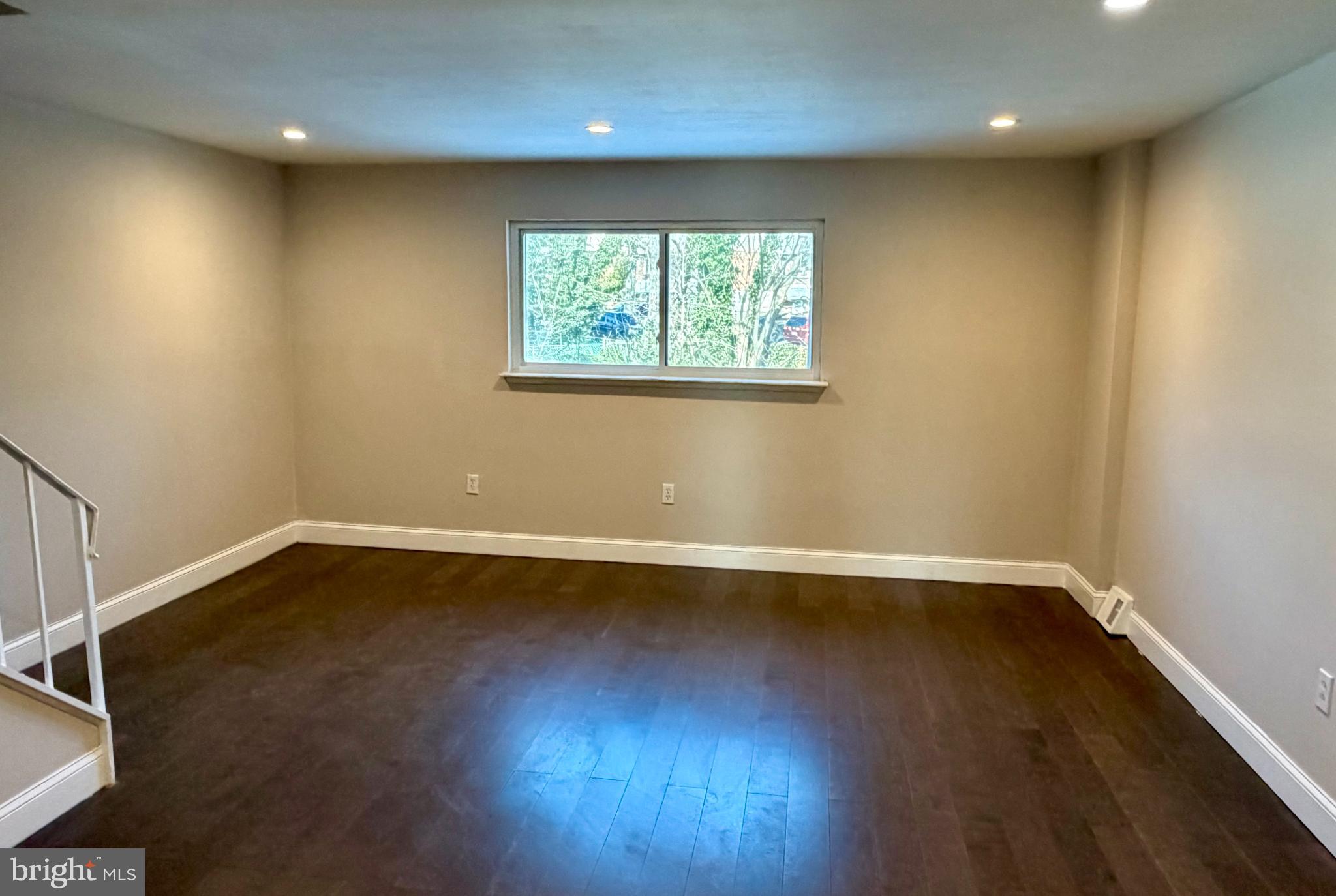 SOMERTON - Residential