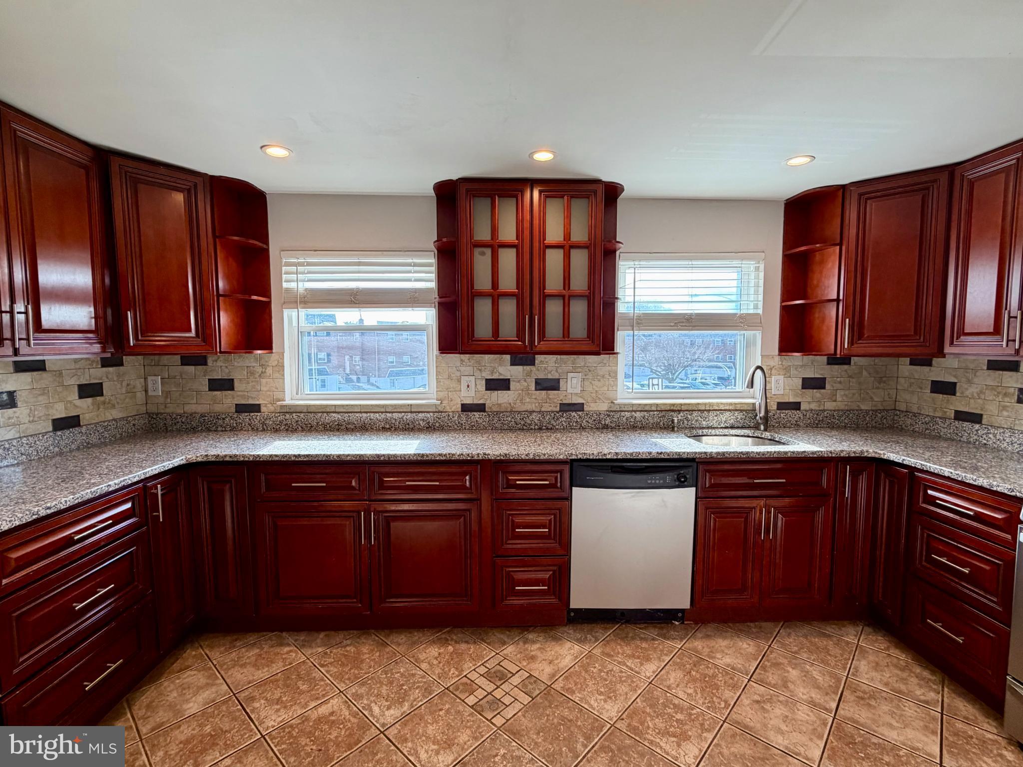 SOMERTON - Residential