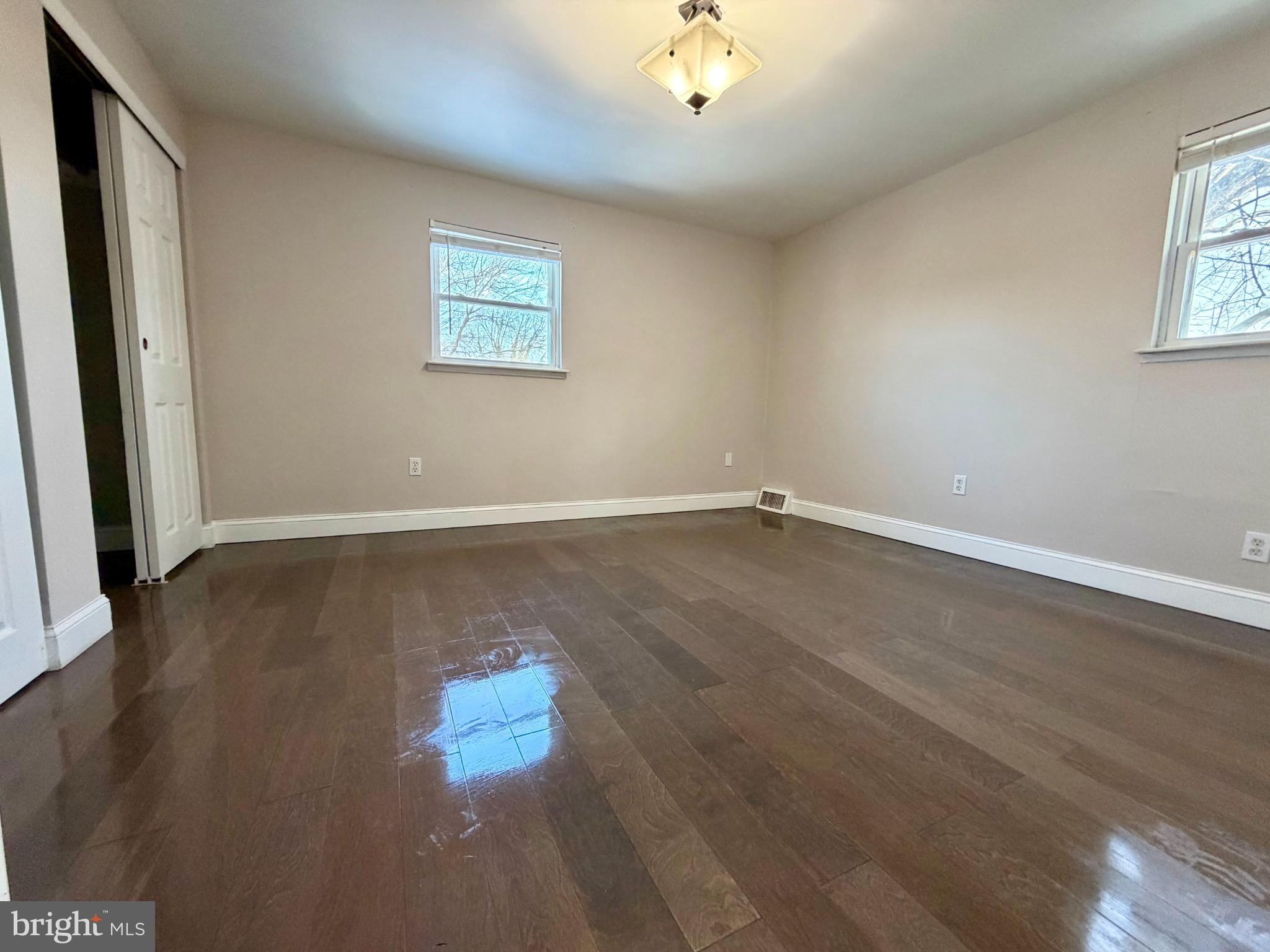 SOMERTON - Residential