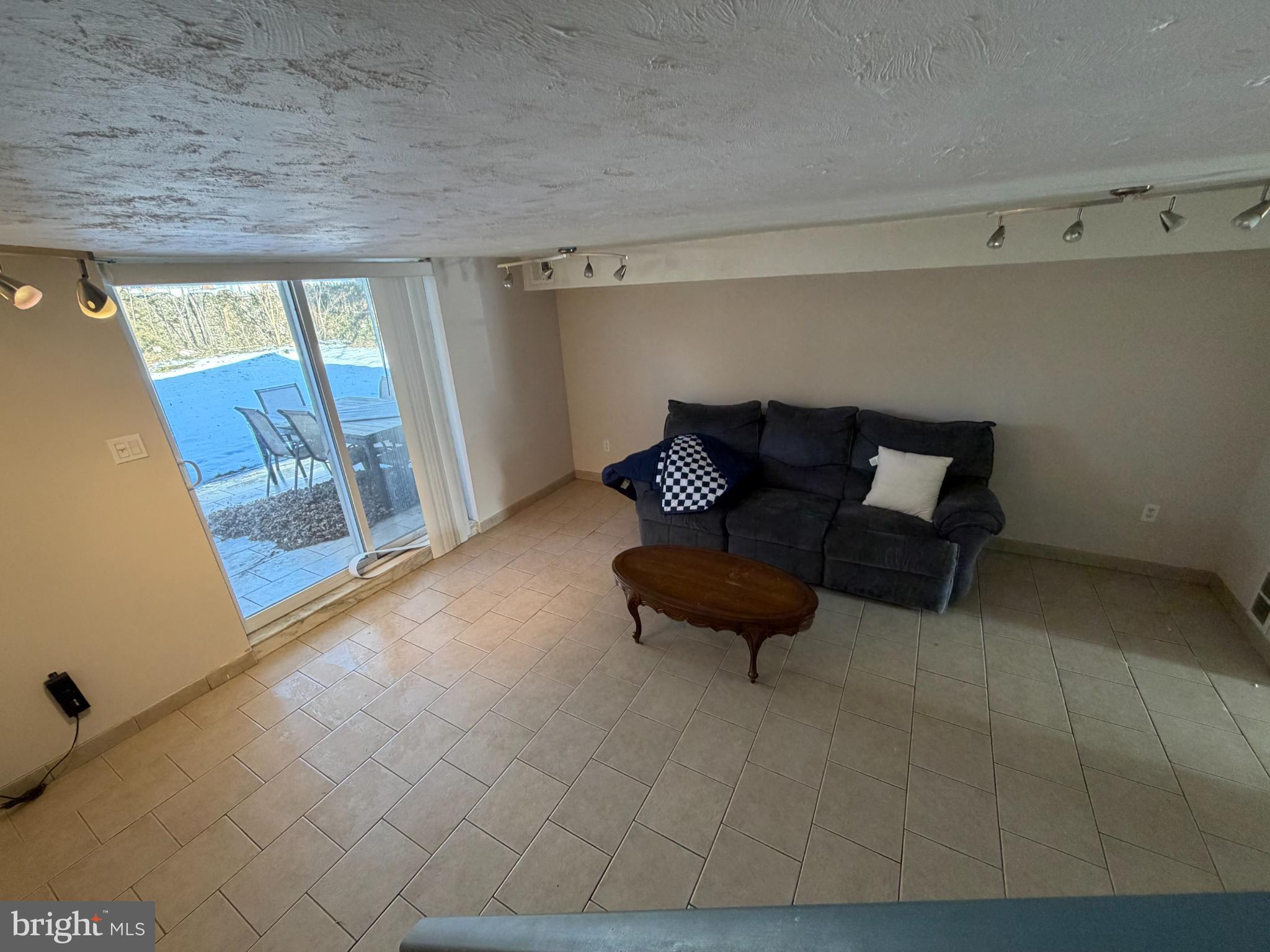 SOMERTON - Residential