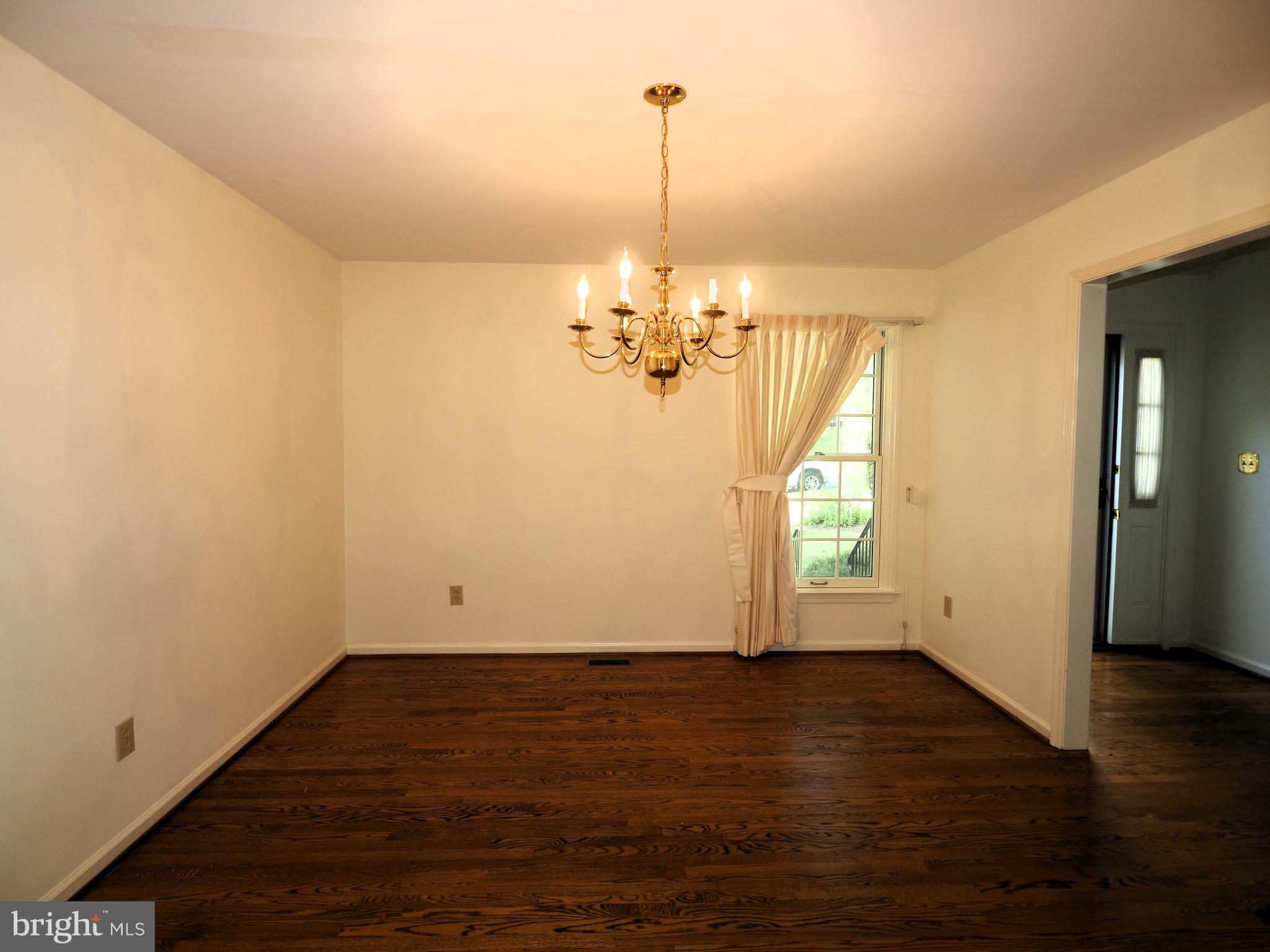 22 EYNON COURT