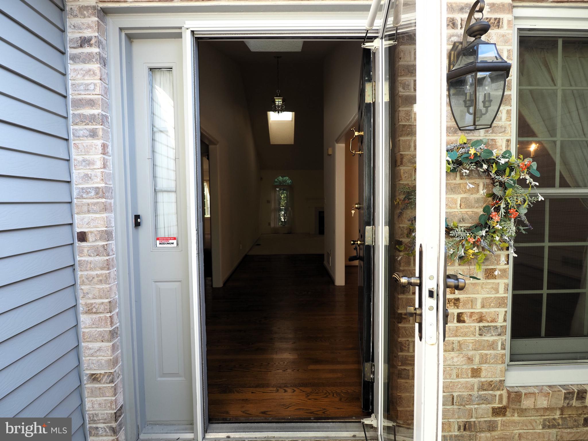 22 EYNON COURT