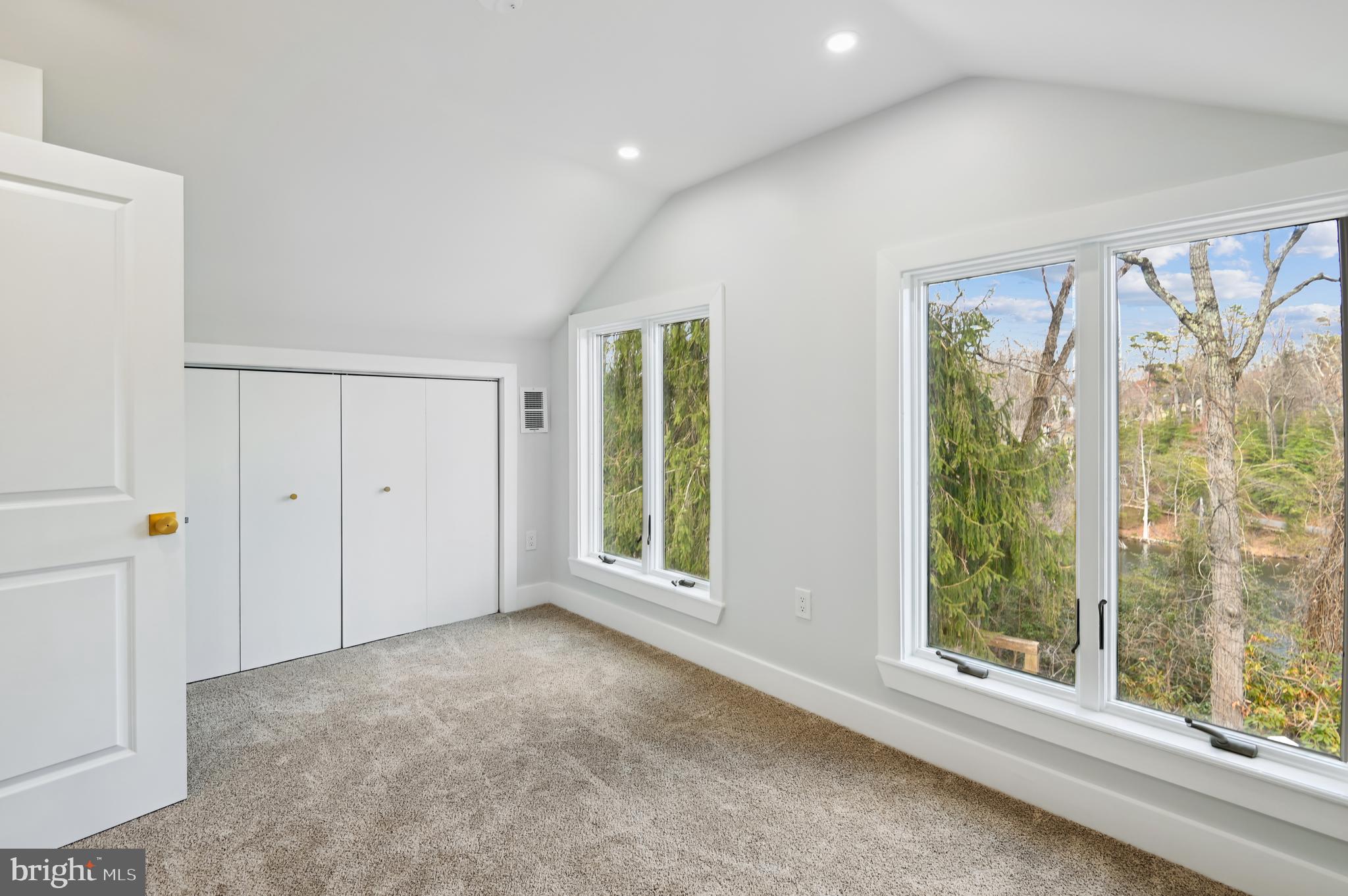 LAKELAND - Residential