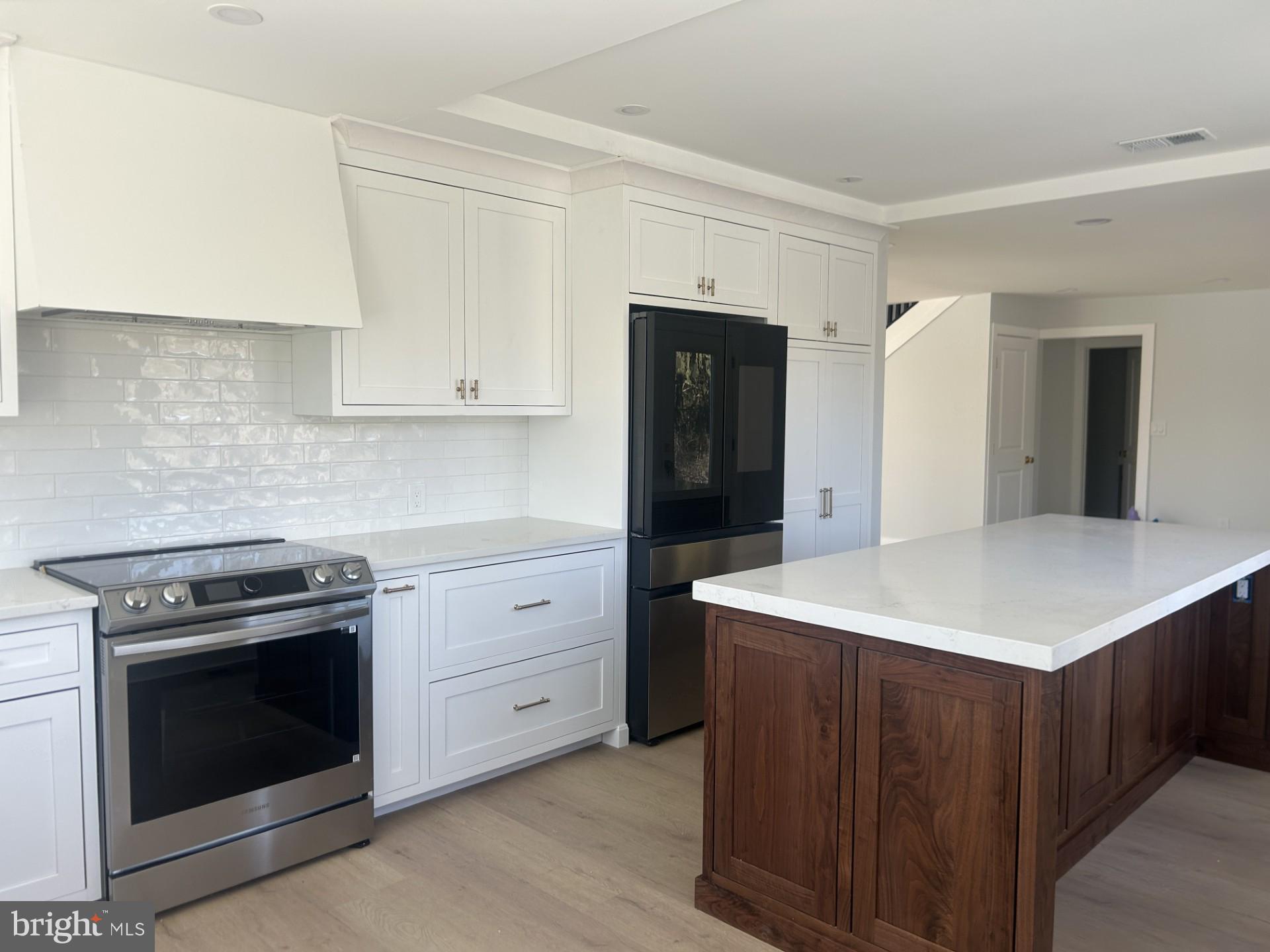 LAKELAND - Residential