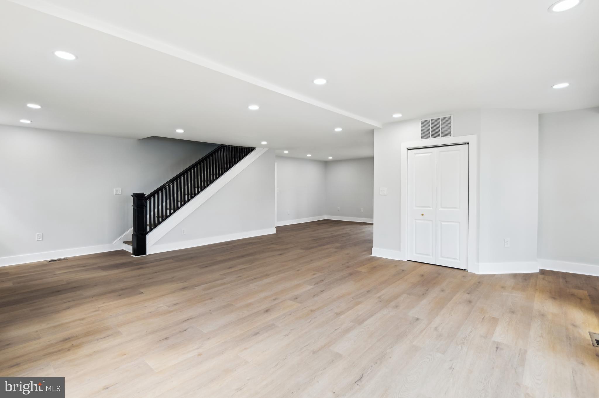 LAKELAND - Residential