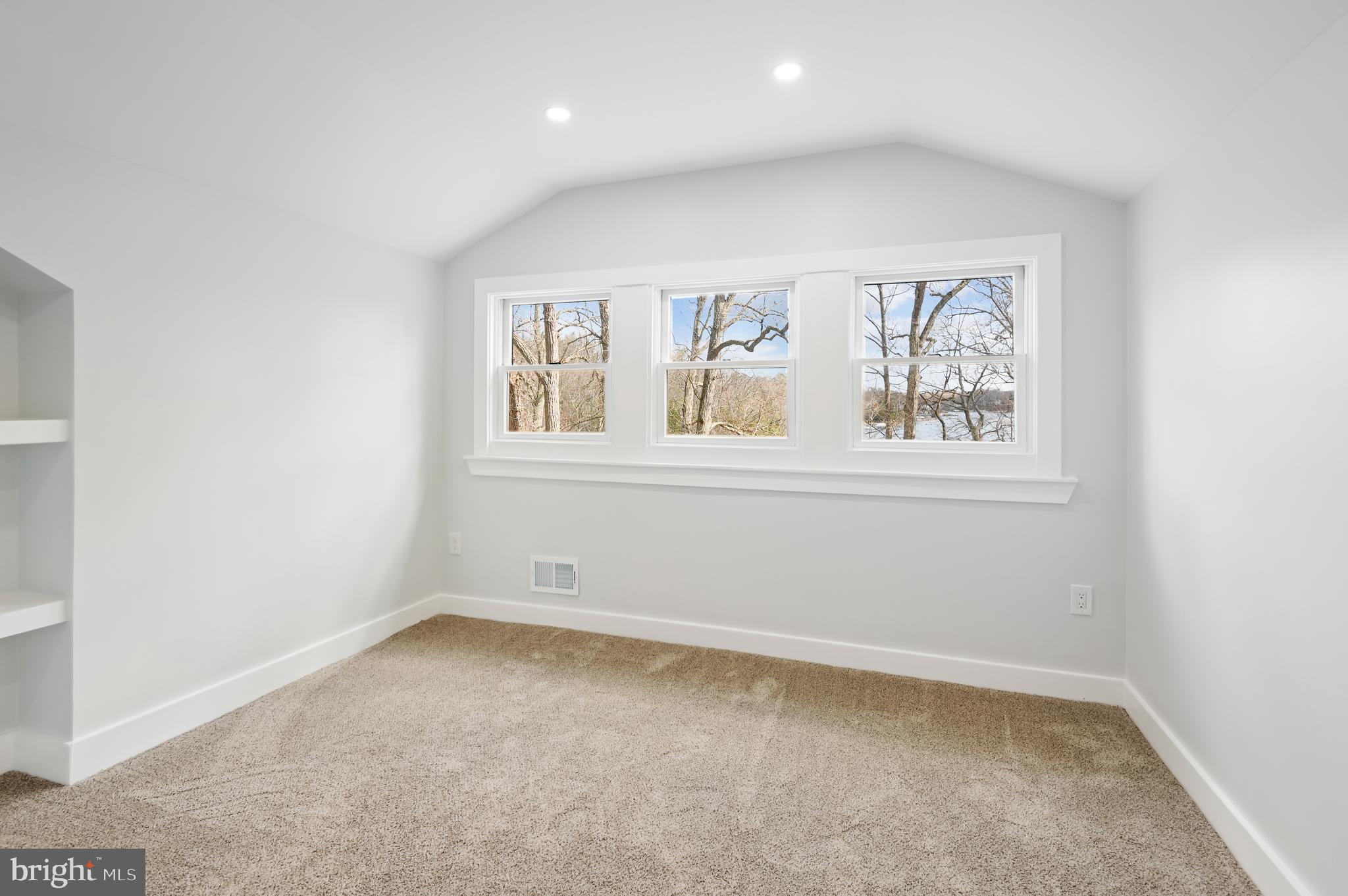 LAKELAND - Residential