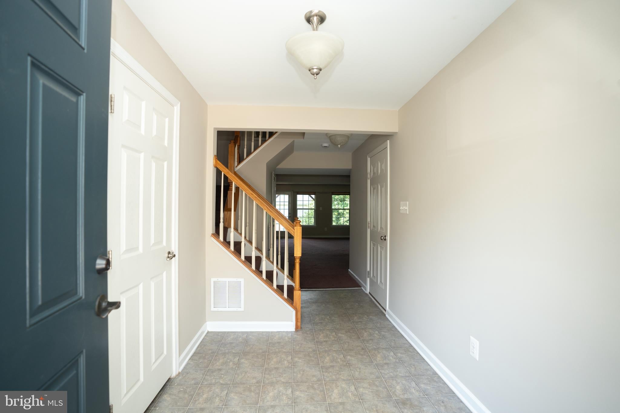 10246 WHITWORTH LANE