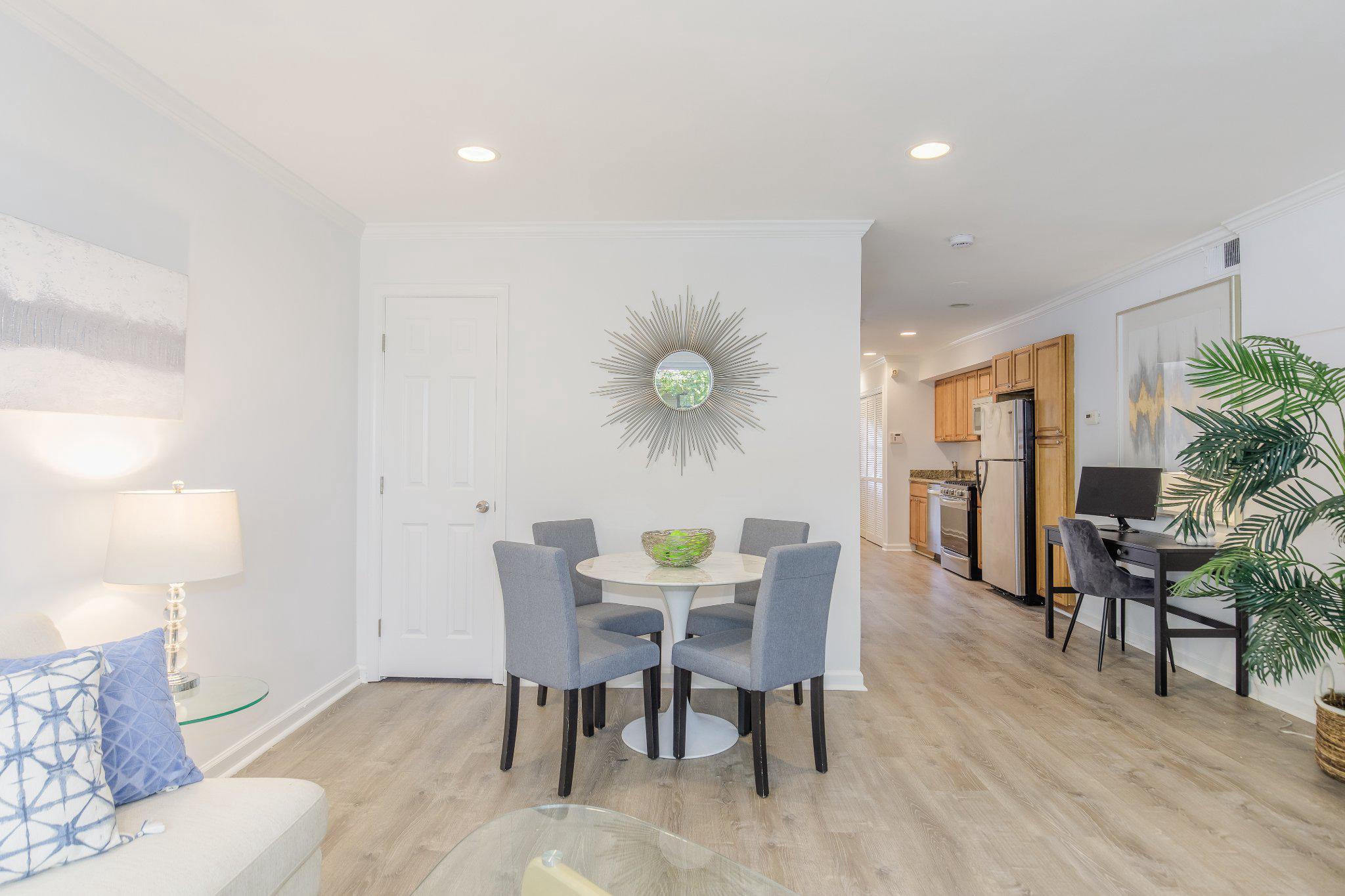 28 17TH STREET SE