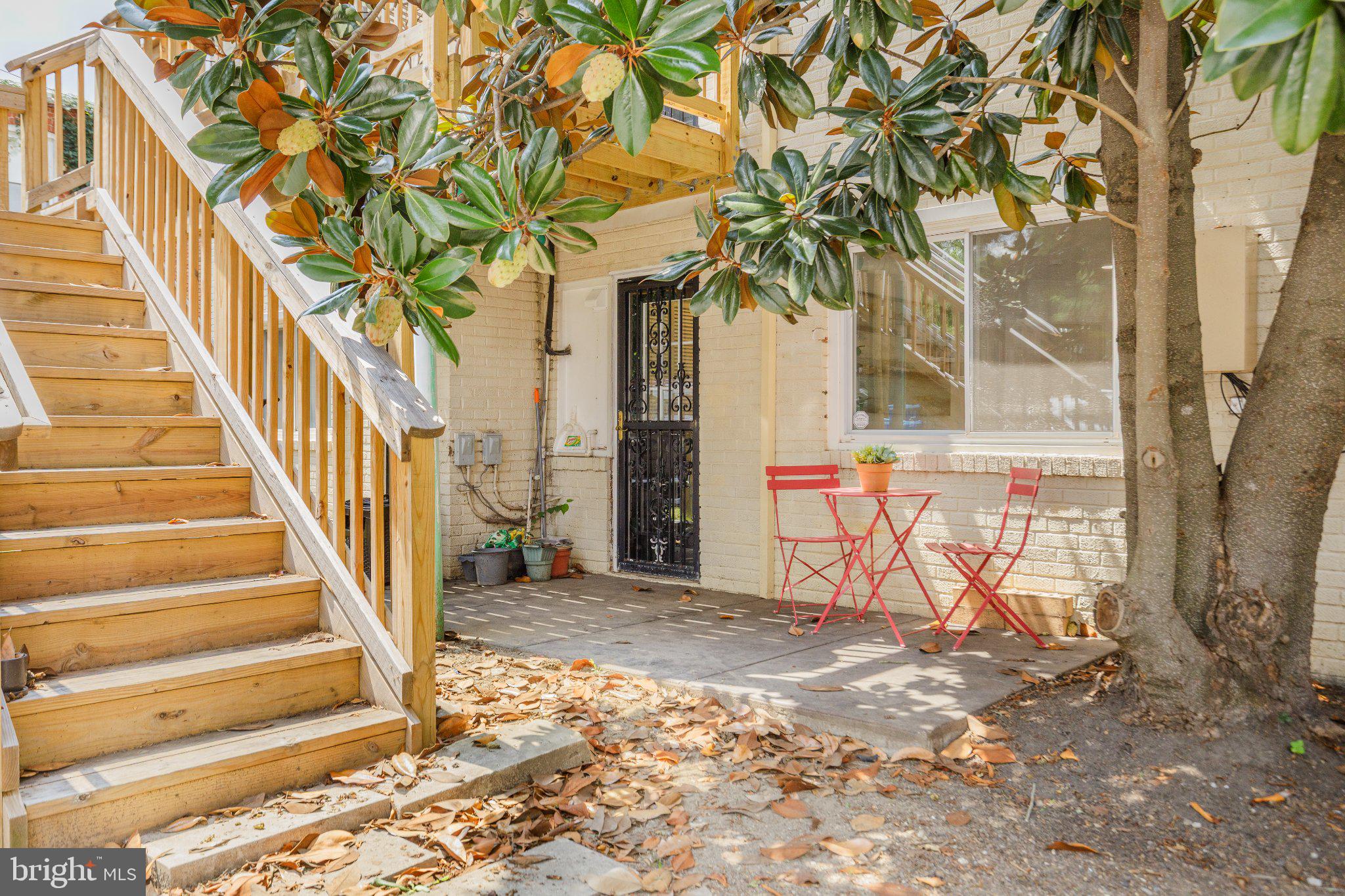 28 17TH STREET SE