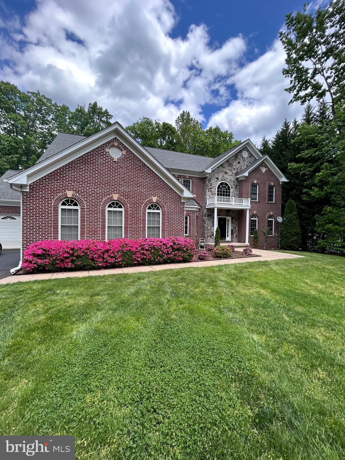 CLASSIC OAKS - Residential
