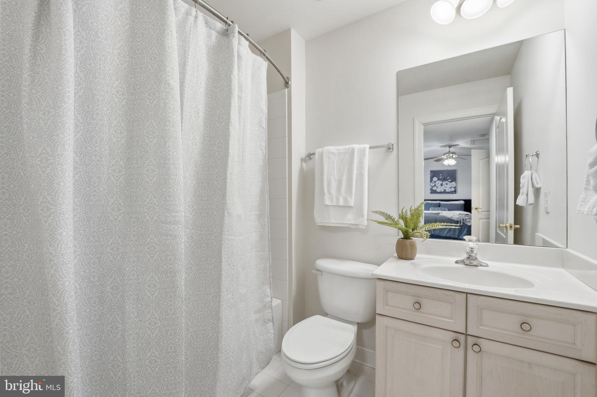 CLASSIC OAKS - Residential