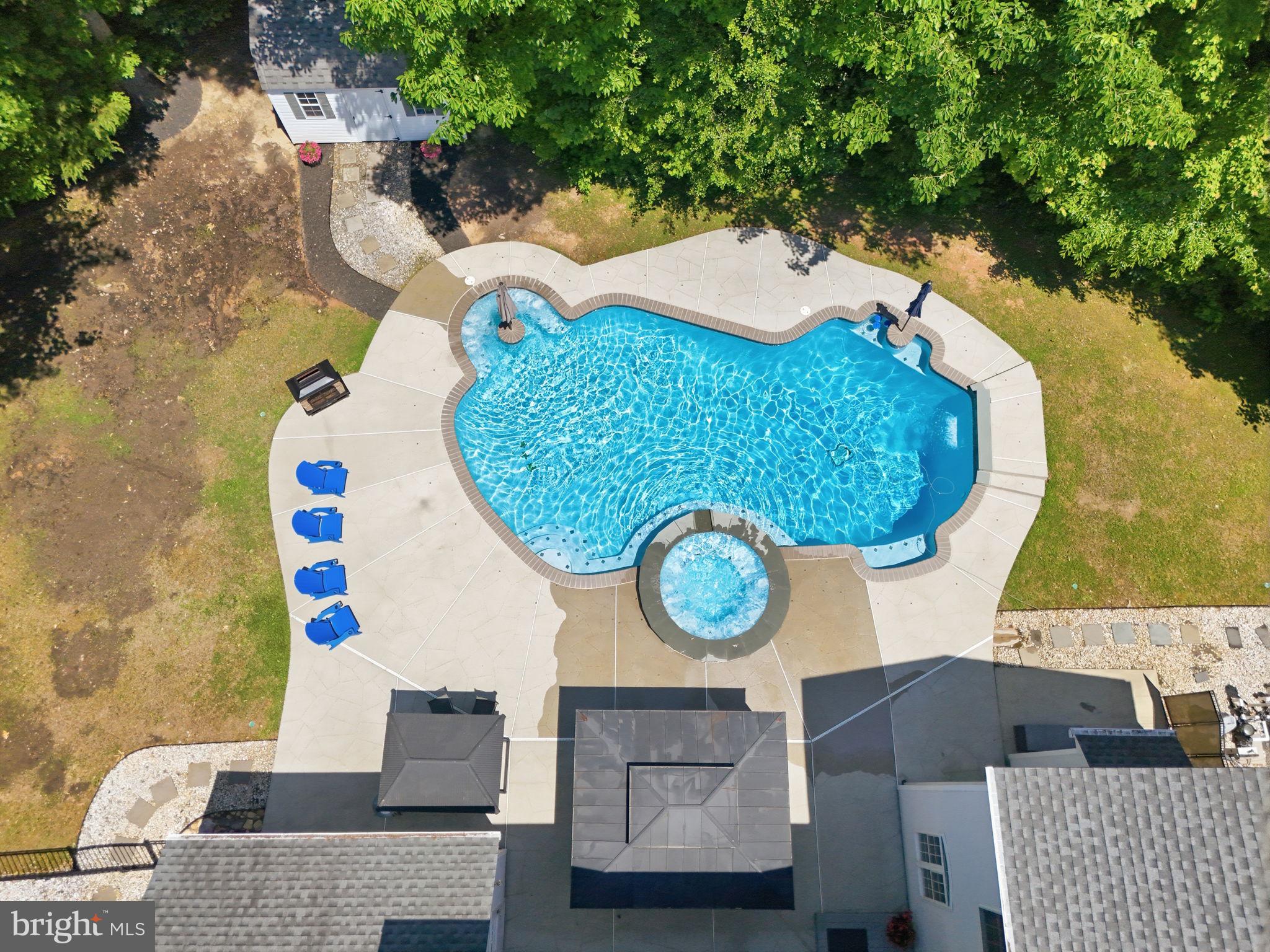 CLASSIC OAKS - Residential