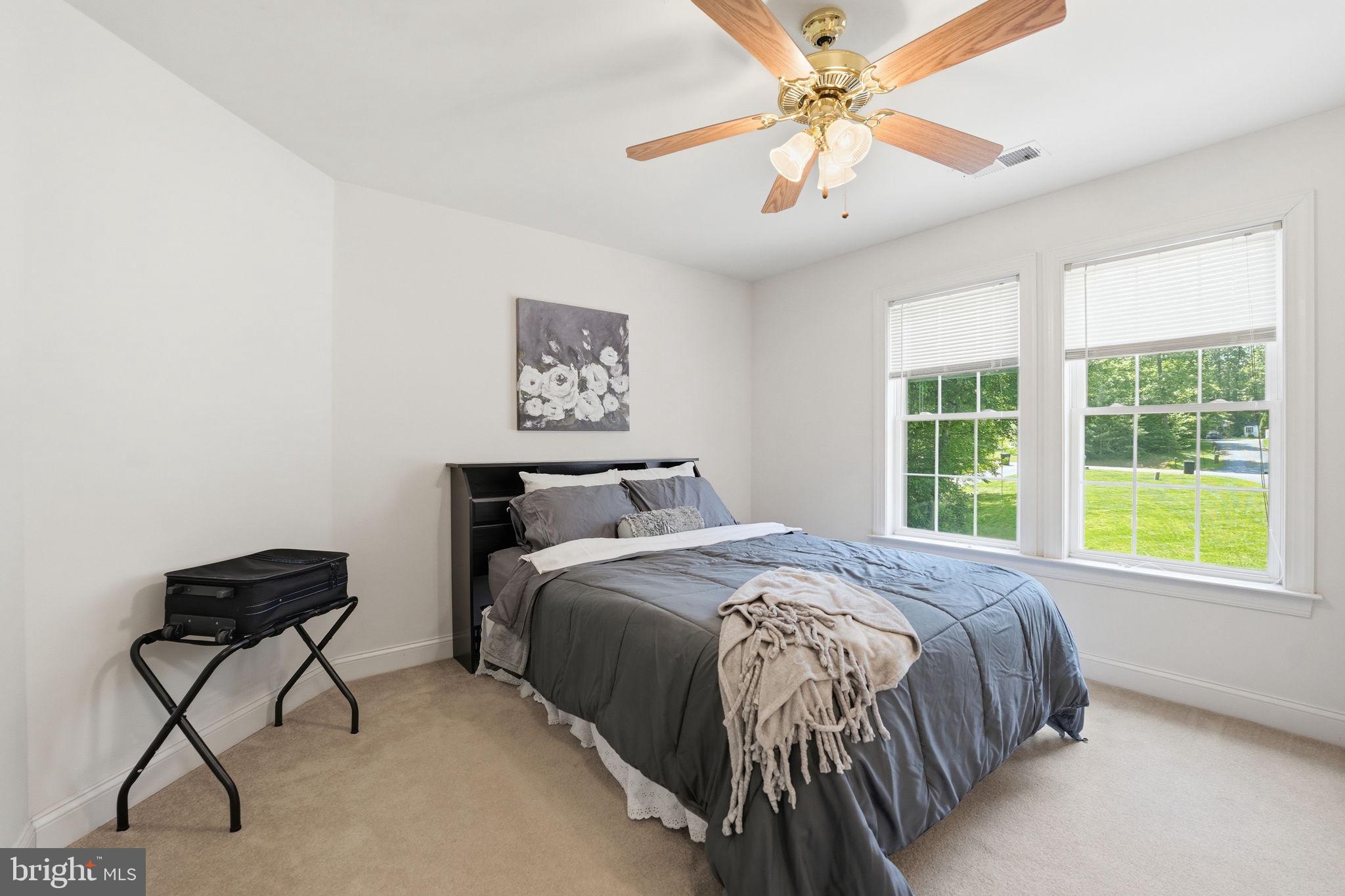 CLASSIC OAKS - Residential