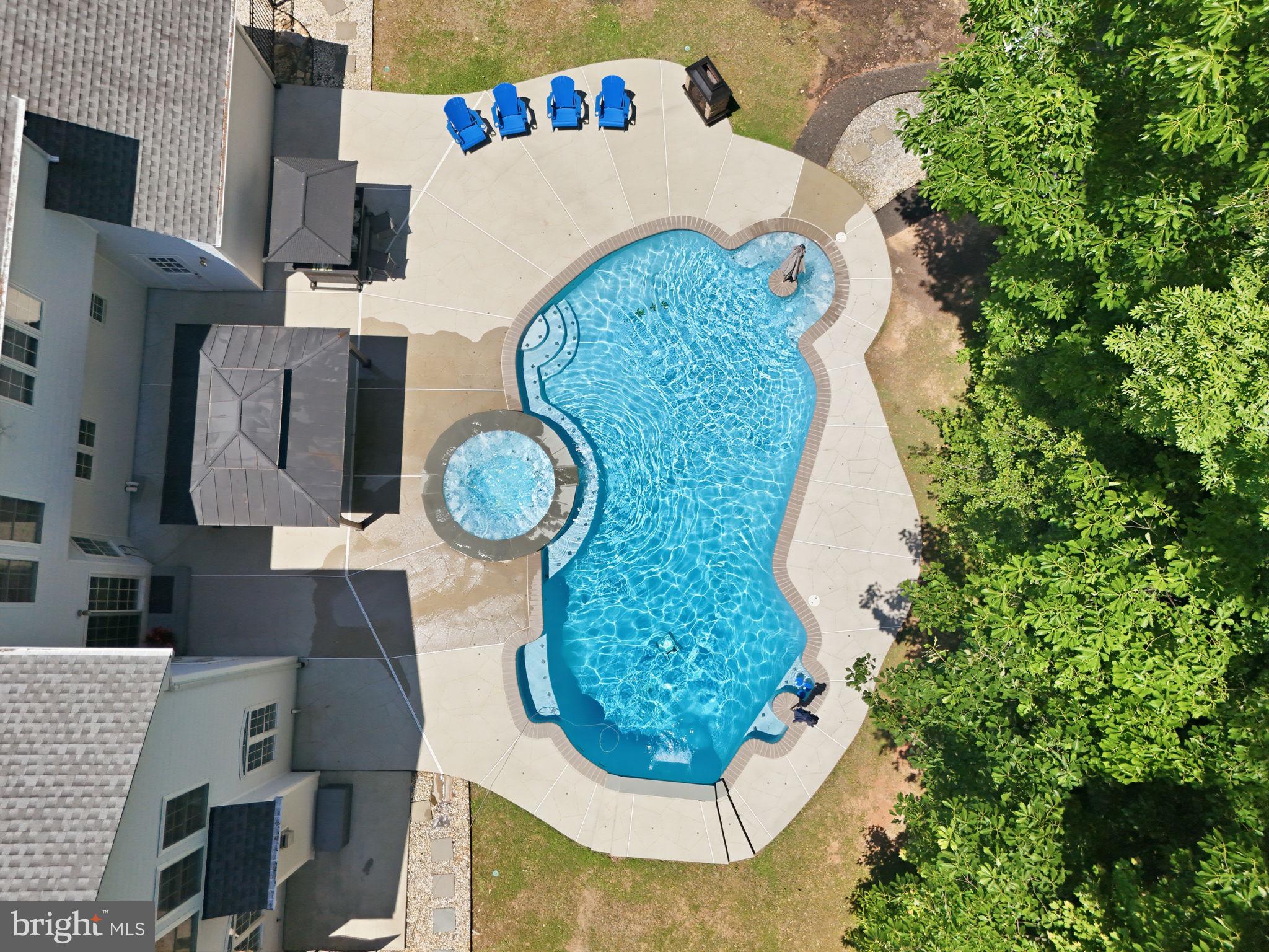 CLASSIC OAKS - Residential